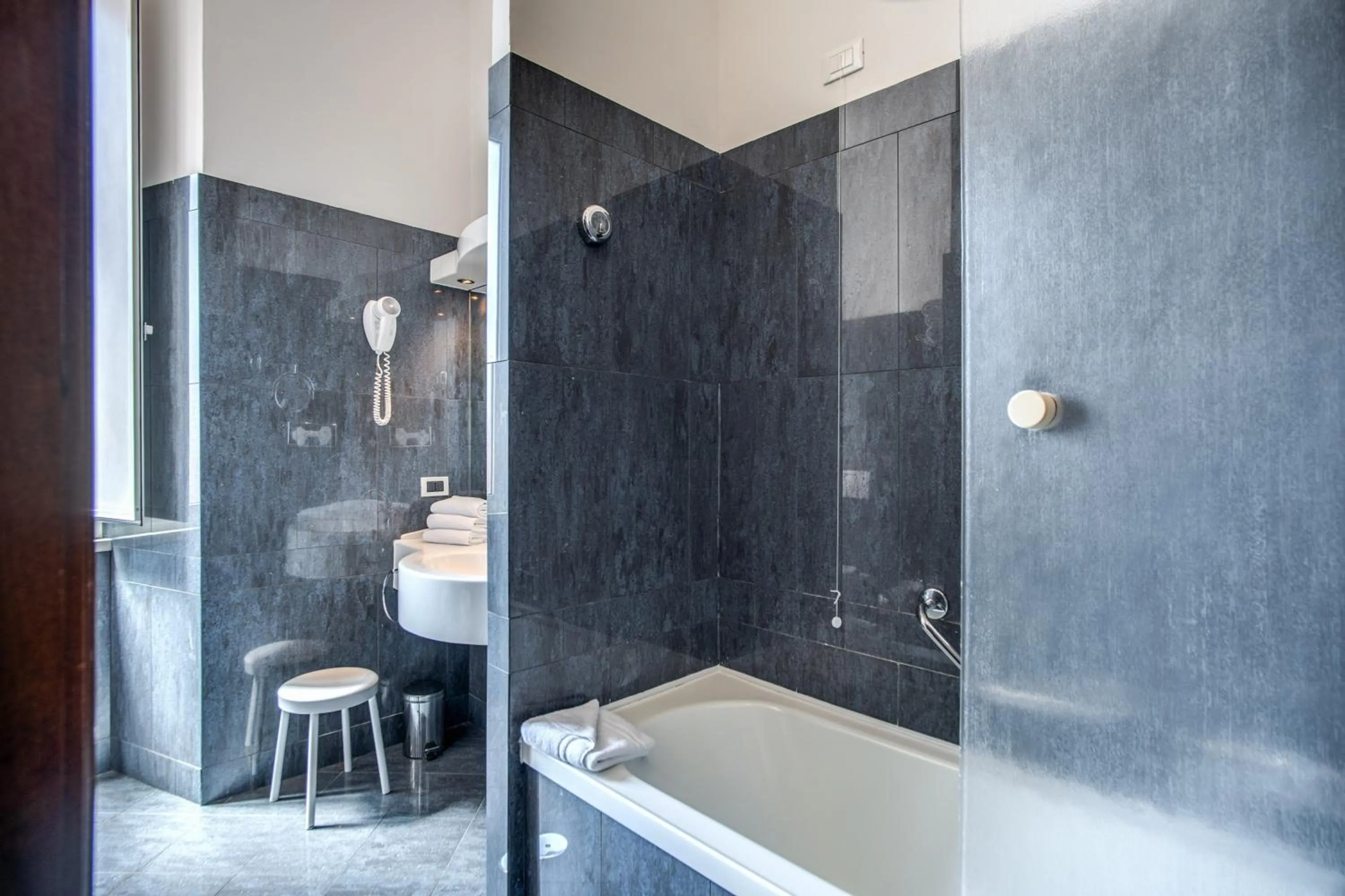 Shower in Hotel Della Torre Argentina