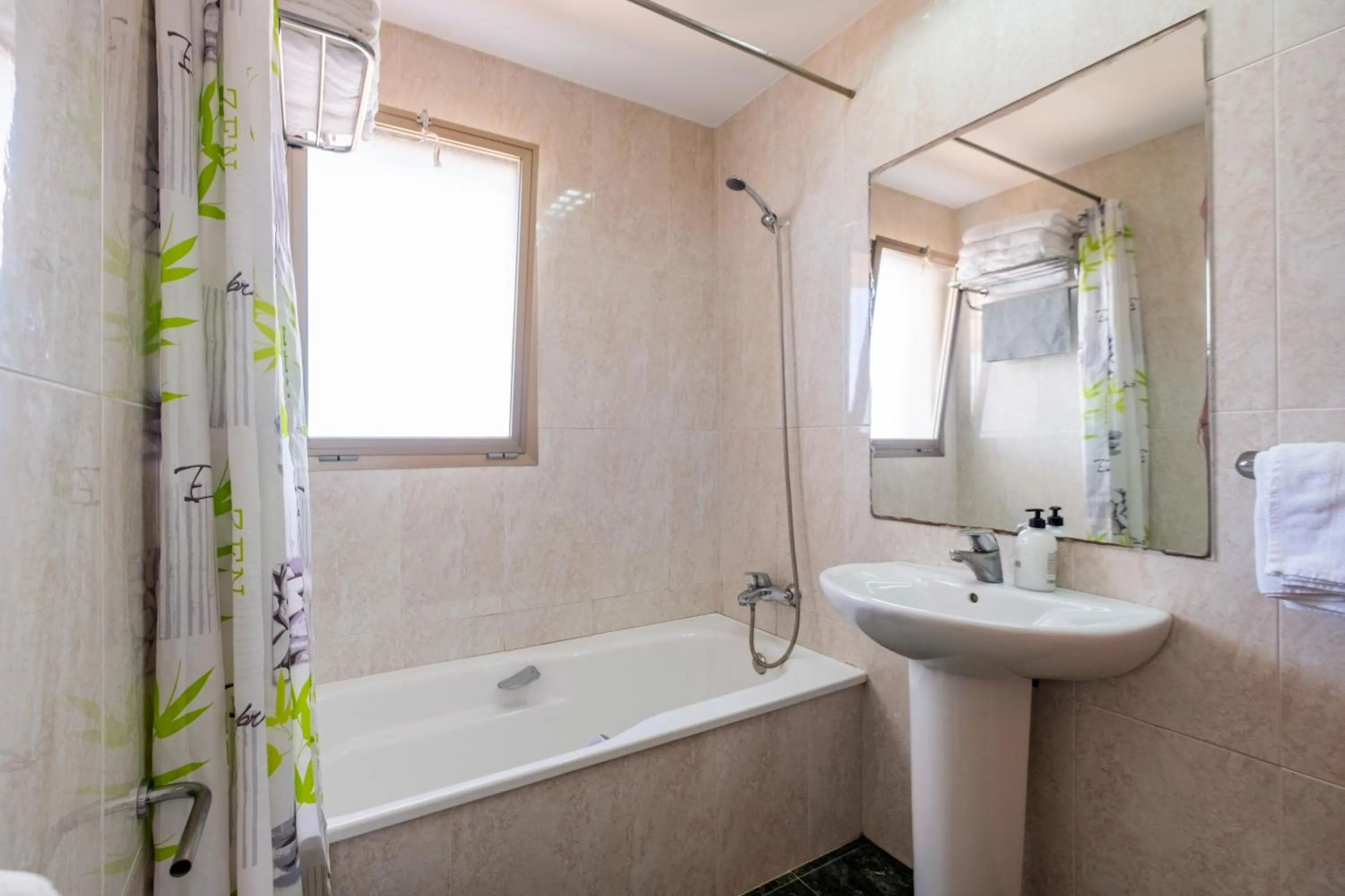 Bathroom in Apartamentos Proamar