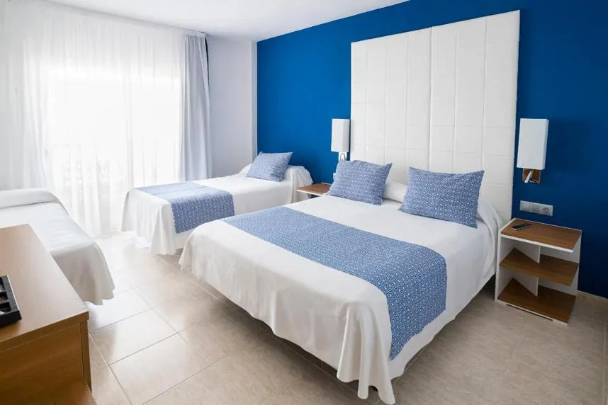 Bedroom, Bed in Ibersol Torremolinos Beach