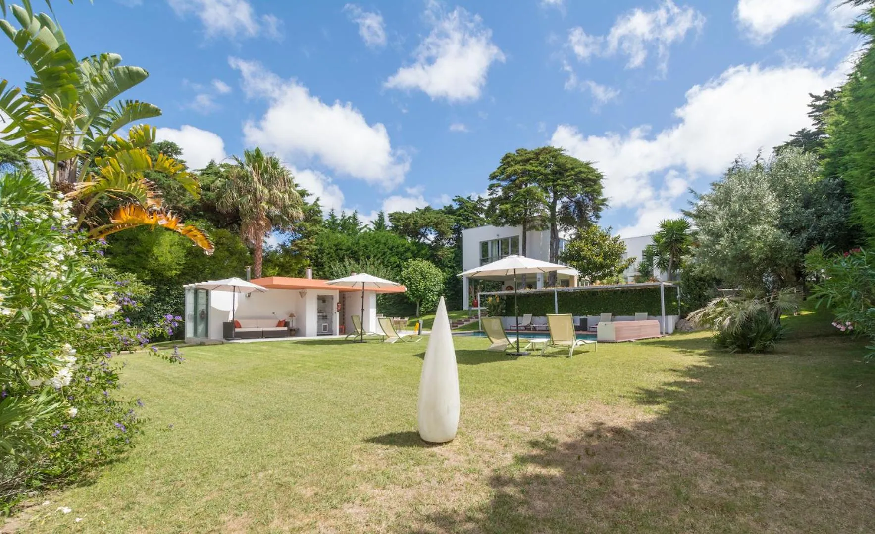 Garden in Cascais Casa Laranja Guesthouse