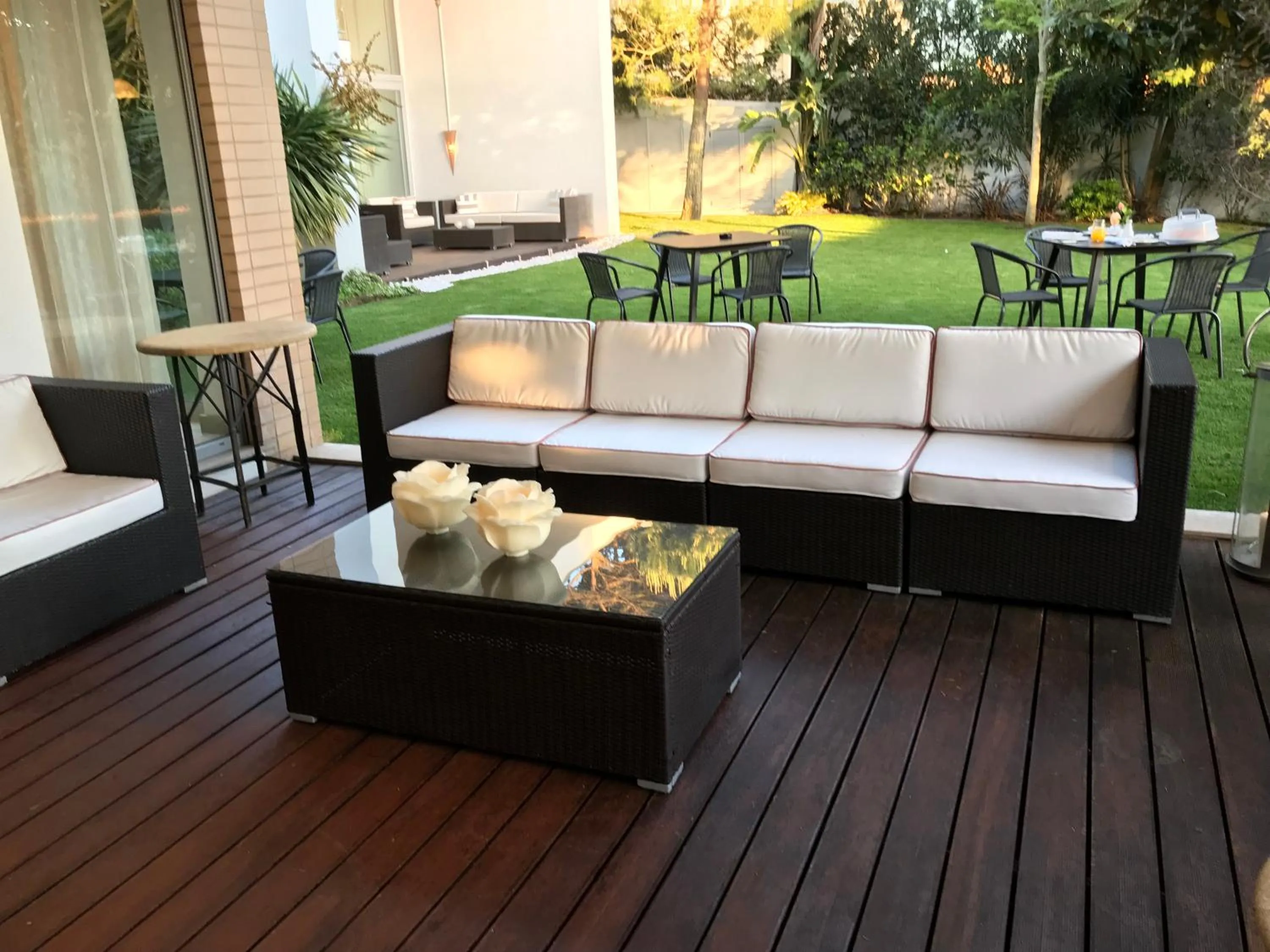 Dining area in Cascais Casa Laranja Guesthouse