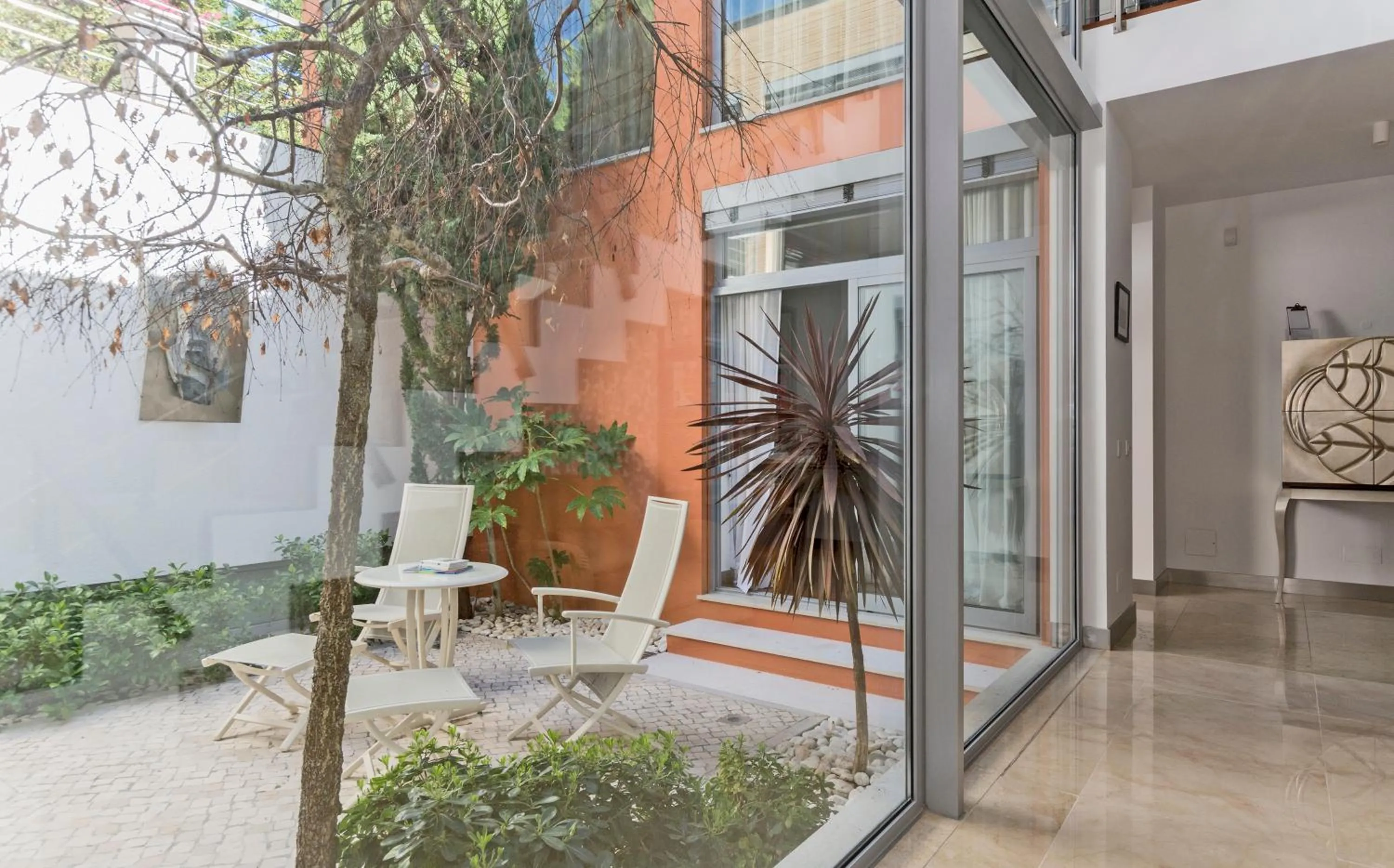 Garden in Cascais Casa Laranja Guesthouse