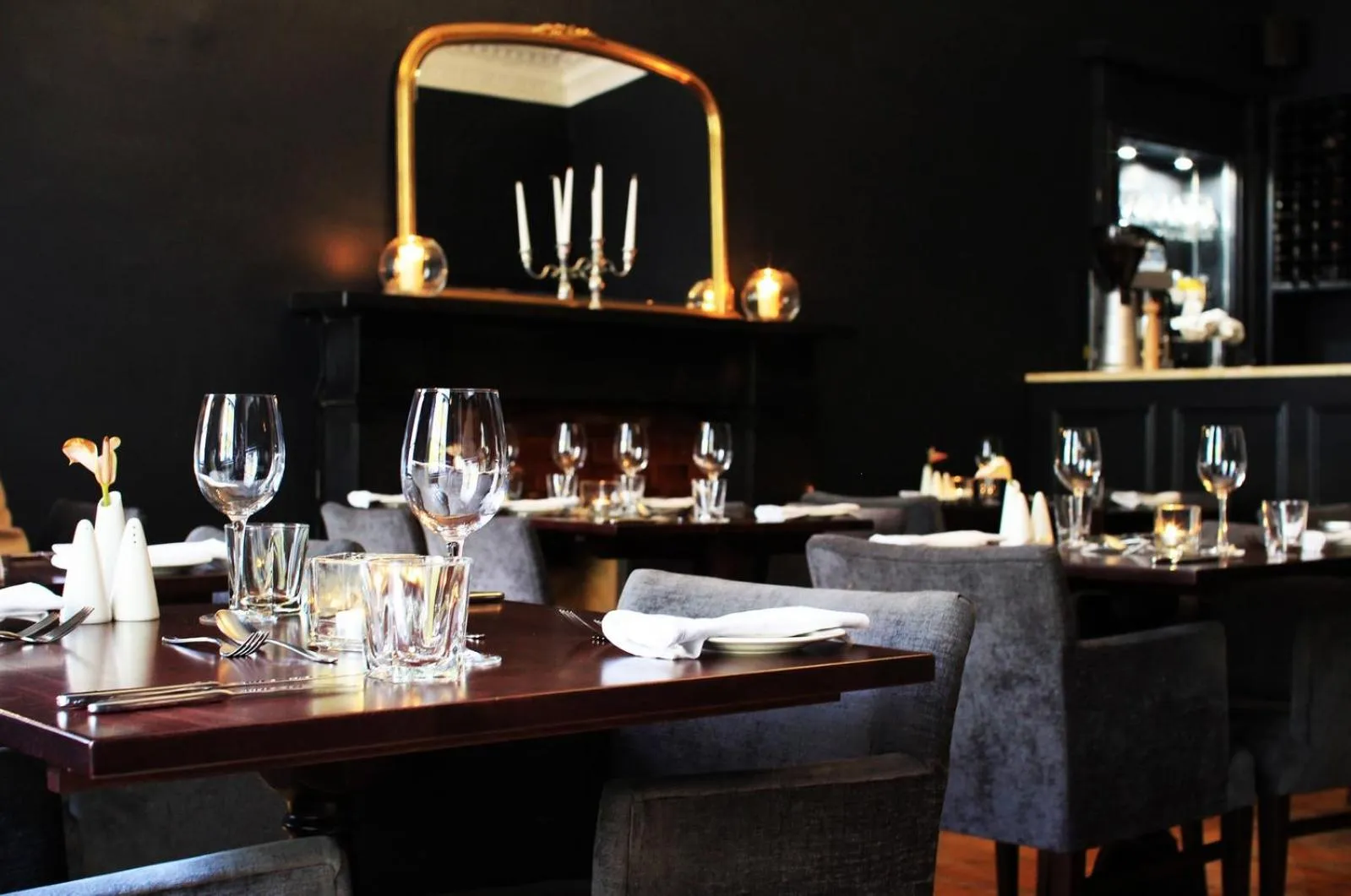 Restaurant/places to eat in No11 Boutique Hotel & Brasserie