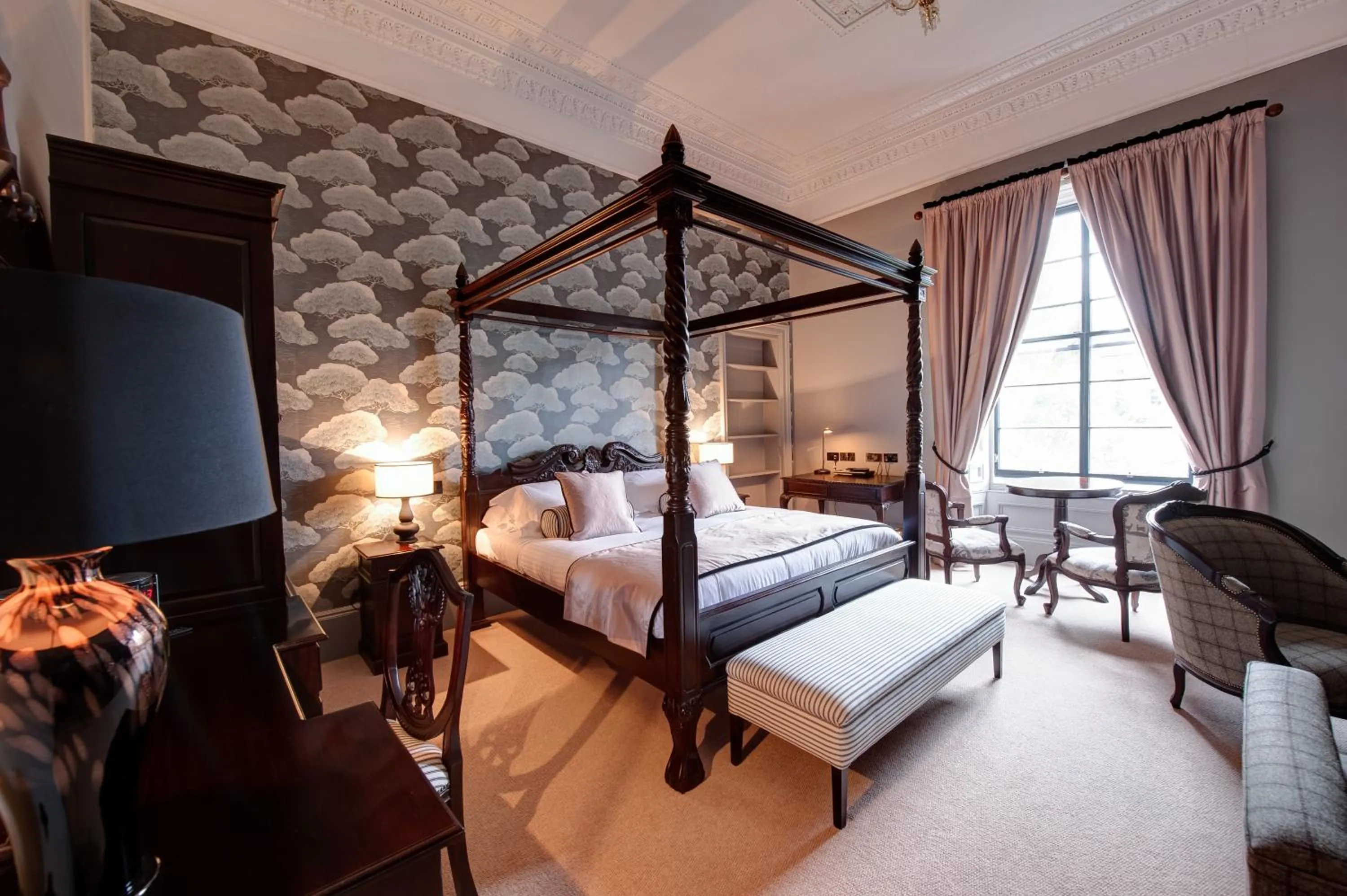 Bed in No11 Boutique Hotel & Brasserie