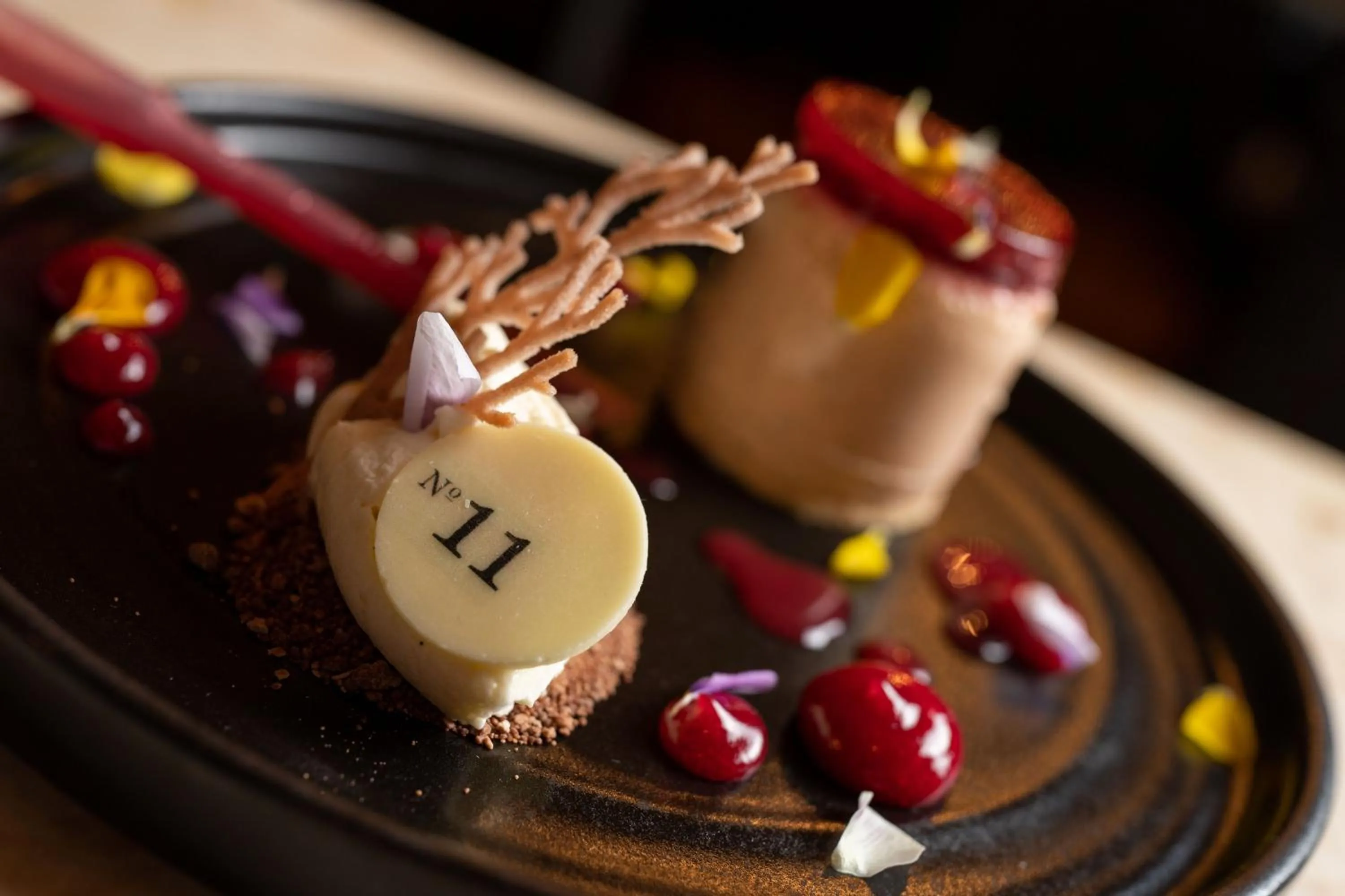 Restaurant/places to eat in No11 Boutique Hotel & Brasserie