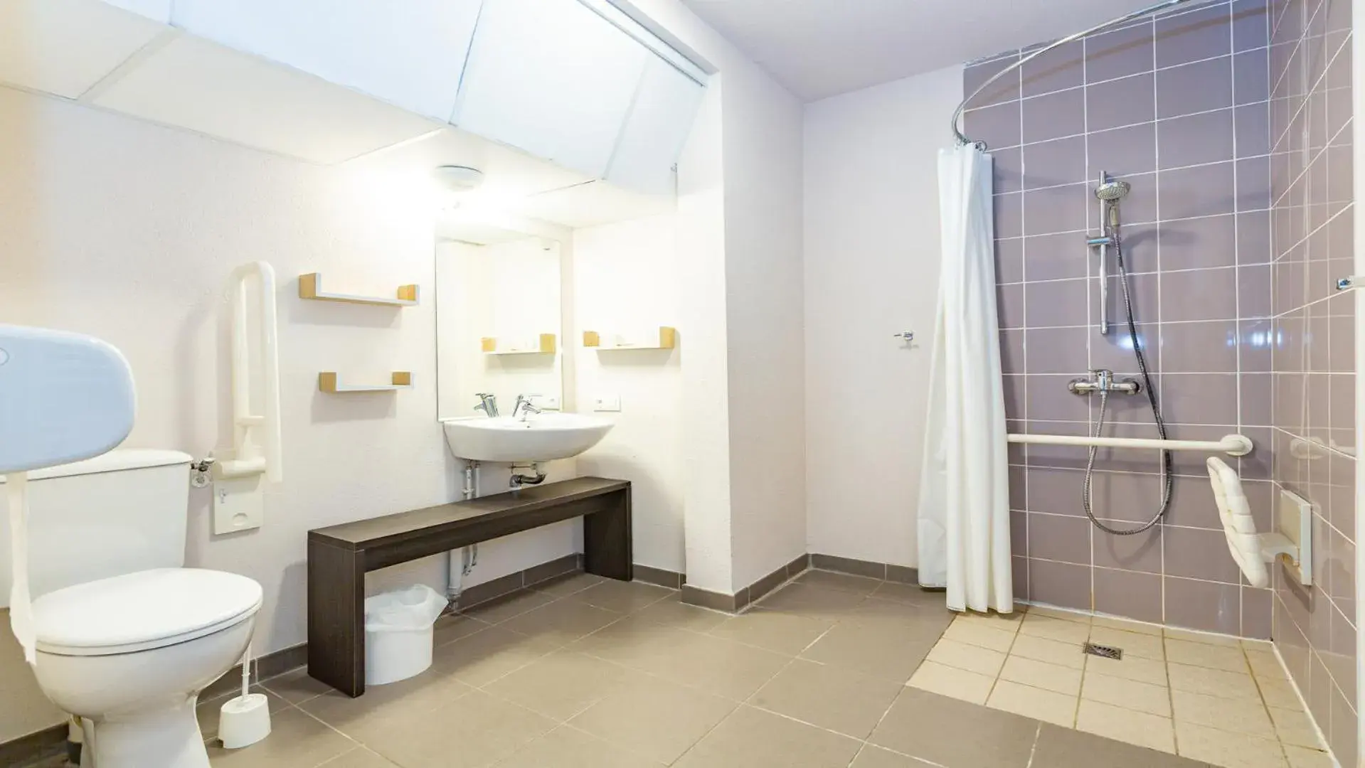 One-Bedroom Apartment - Disability Access in Vacancéole - Le Domaine du Mont - Mont St Michel One-Bedroom Apartment - Disability Access in Vacancéole - Le Domaine du Mont - Mont St Michel