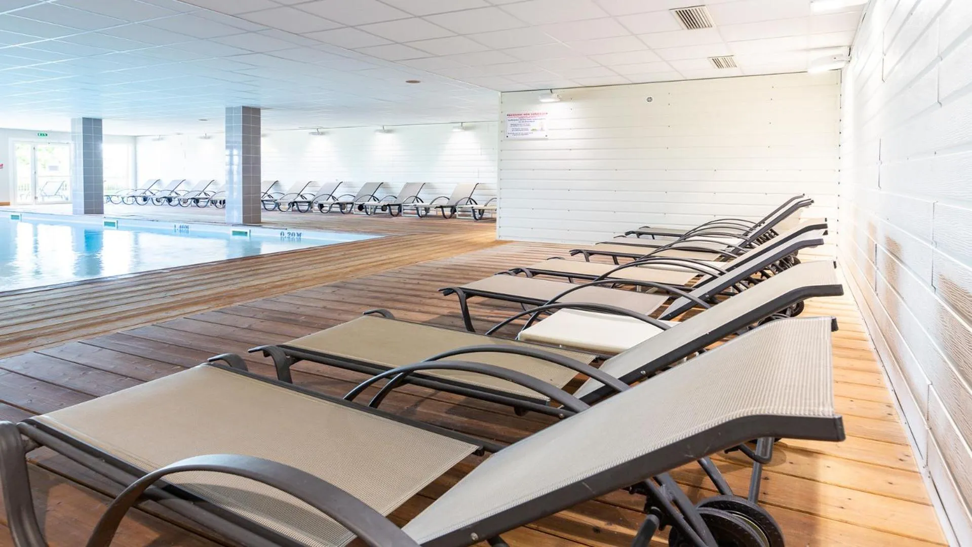 Swimming pool in Vacancéole - Le Domaine du Mont - Mont St Michel