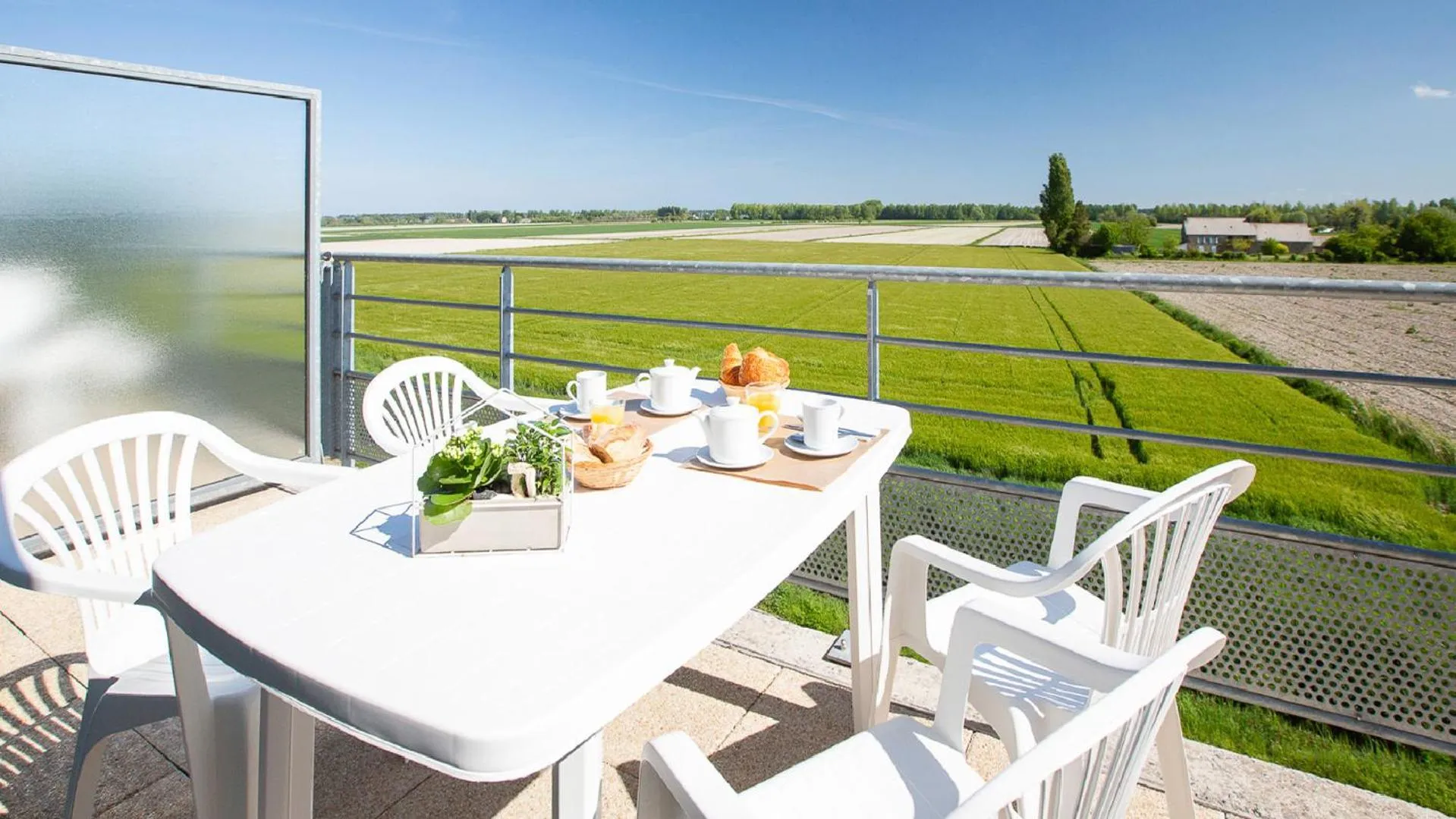 Balcony/Terrace in Vacancéole - Le Domaine du Mont - Mont St Michel