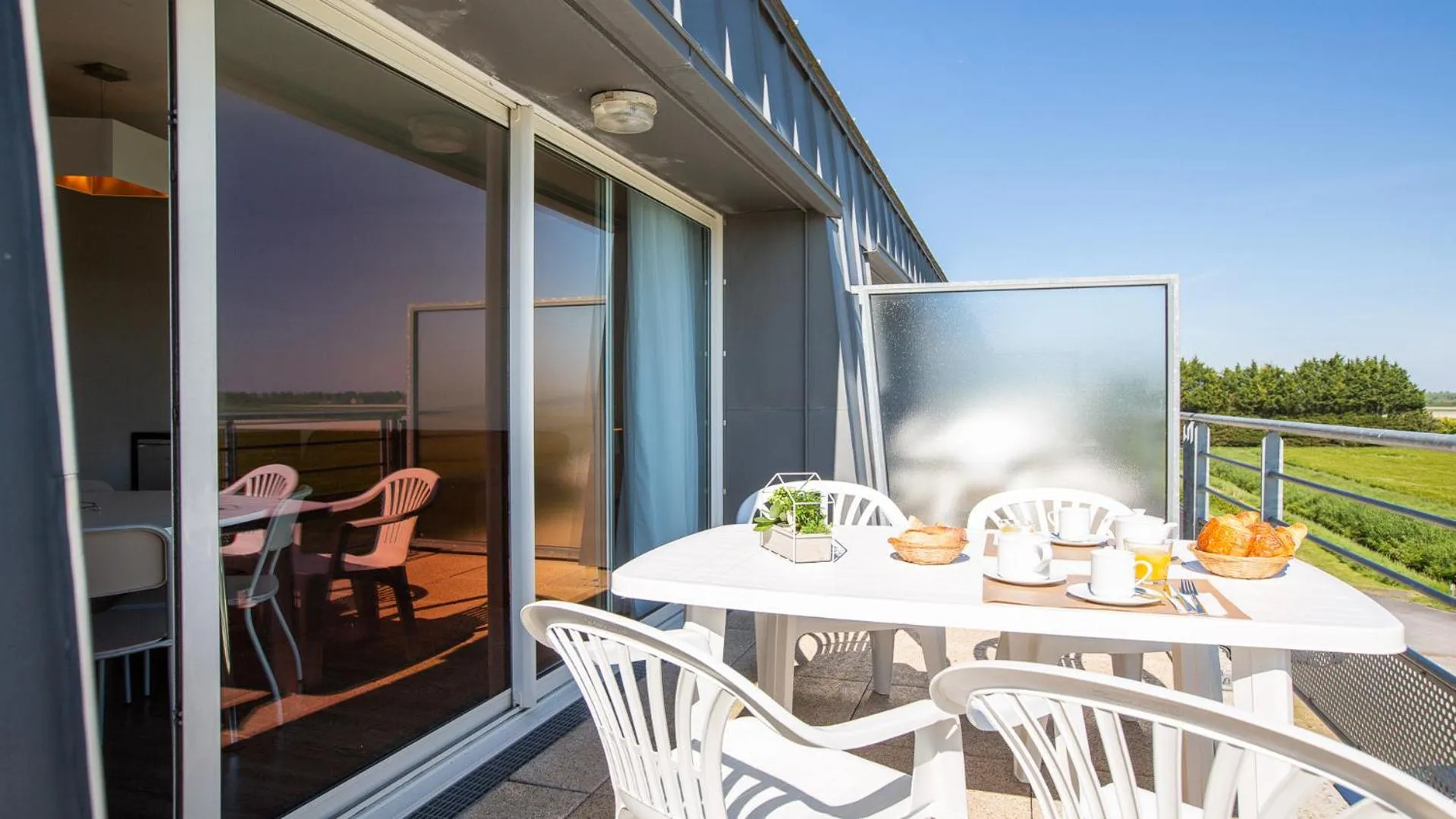 Balcony/Terrace in Vacancéole - Le Domaine du Mont - Mont St Michel
