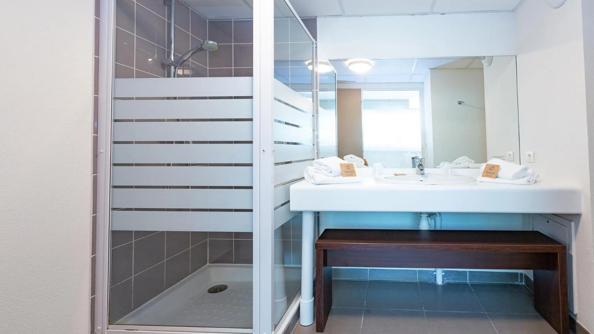 Bathroom in Vacancéole - Le Domaine du Mont - Mont St Michel