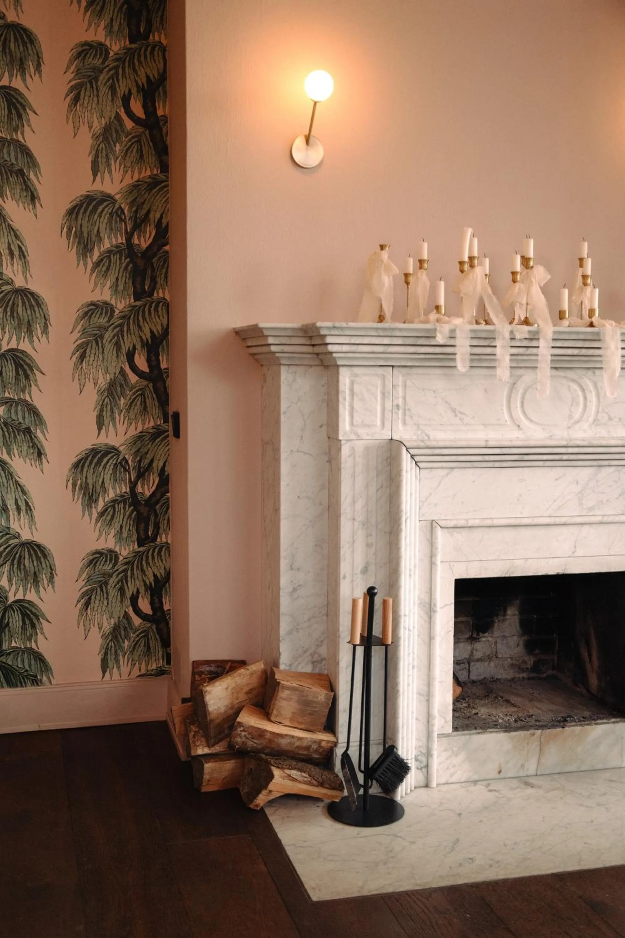 fireplace in stilwerk Strandhotel Blankenese