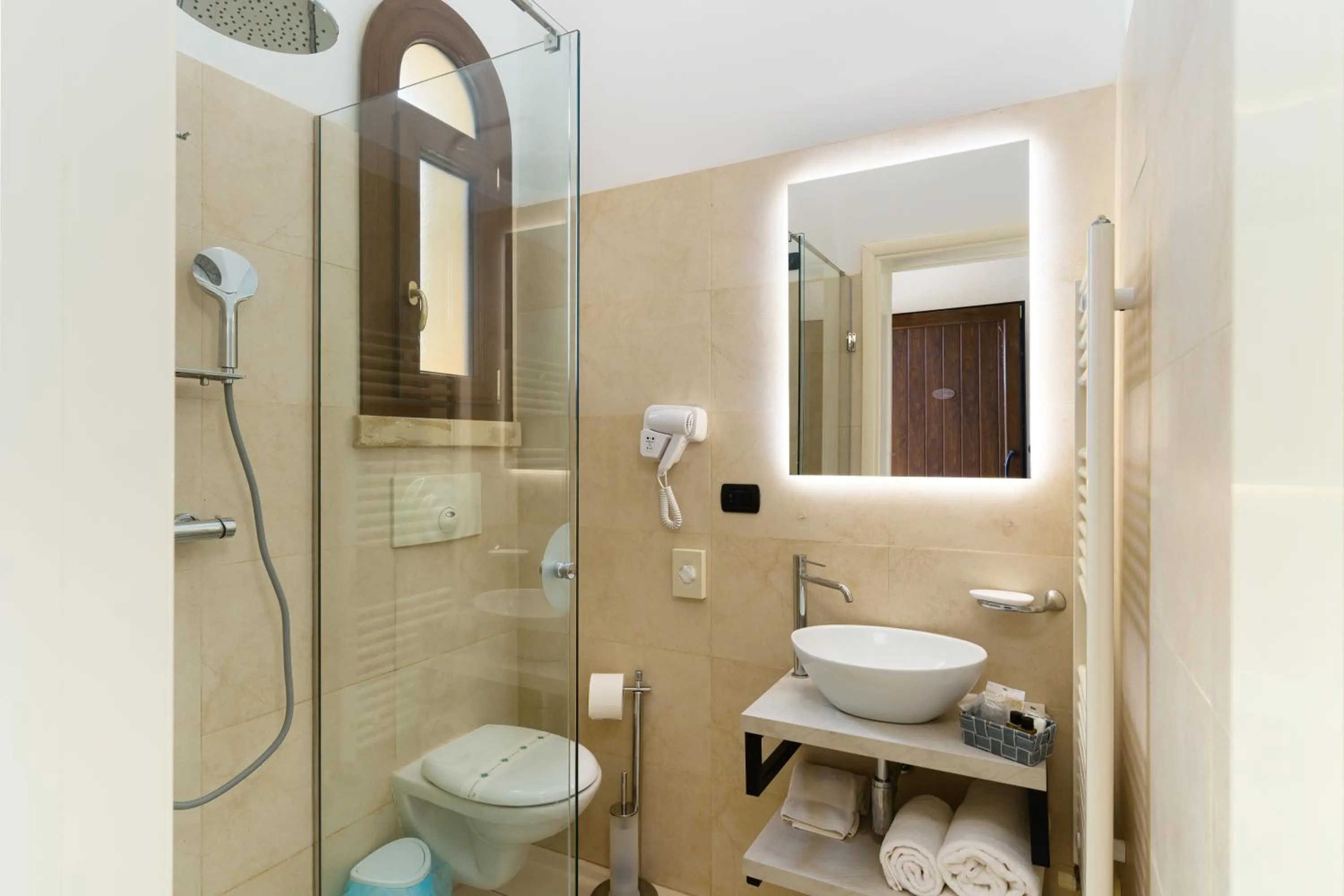 Bathroom in Delle Rose, Hotel & Horse Riding