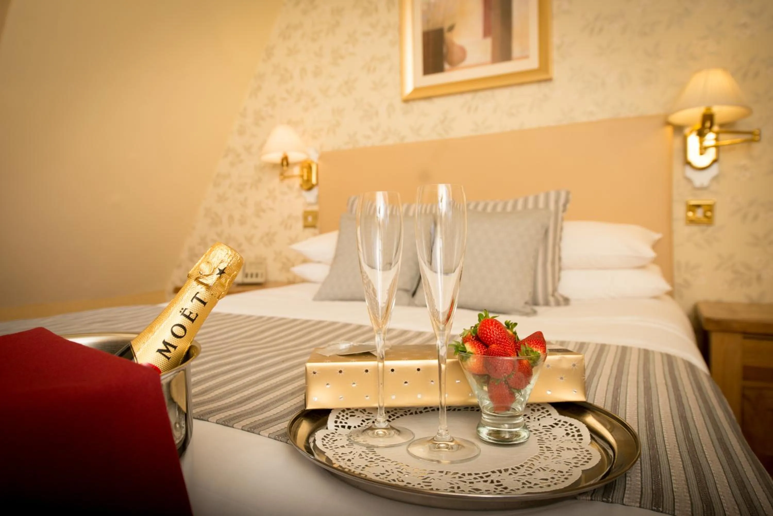 Bed in Glen-Yr-Afon House Hotel