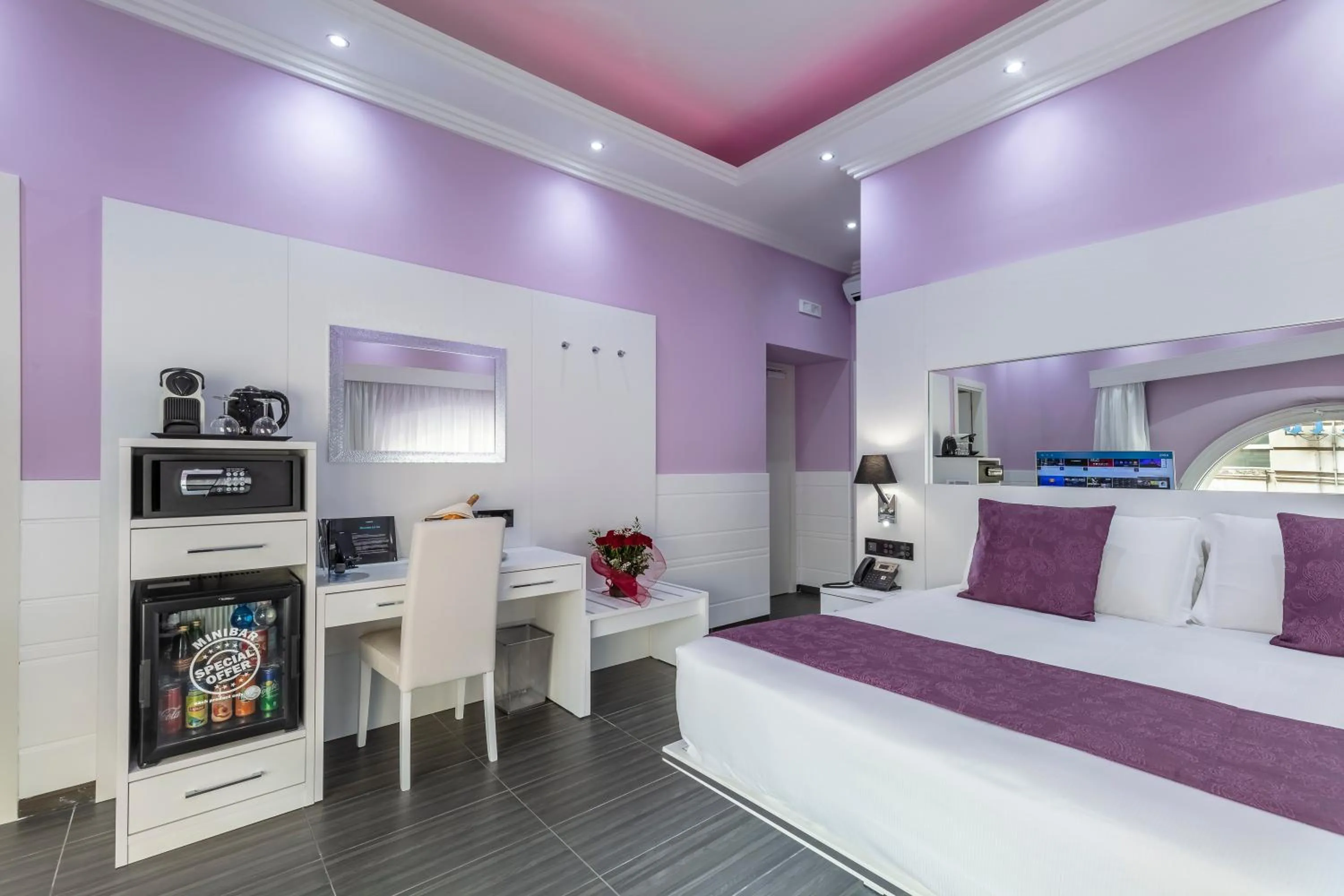 Photo of the whole room, Bed in THE ONE Boutique Hotel & SPA Rome