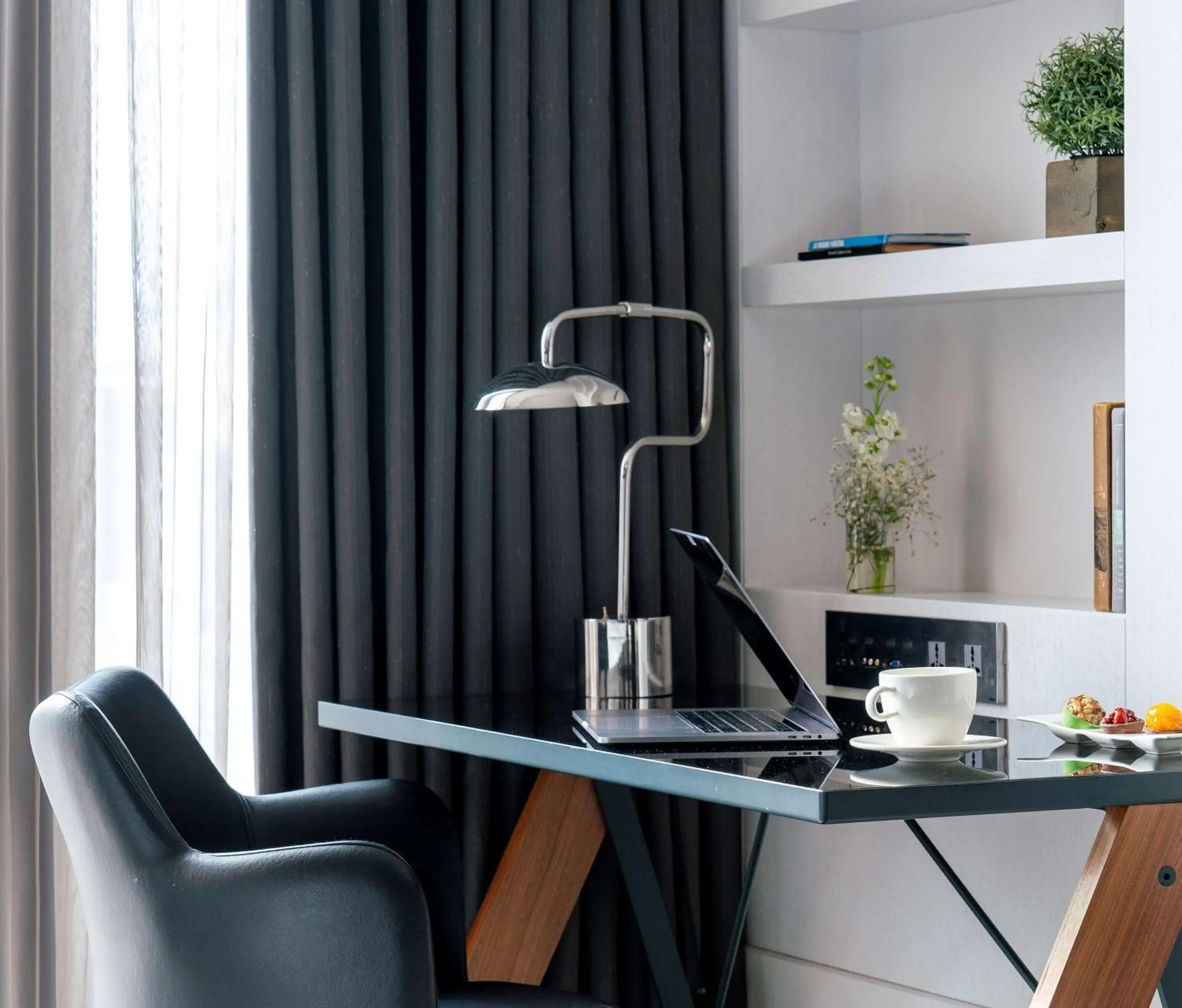 Photo of the whole room in Radisson Blu Hotel Istanbul Asia