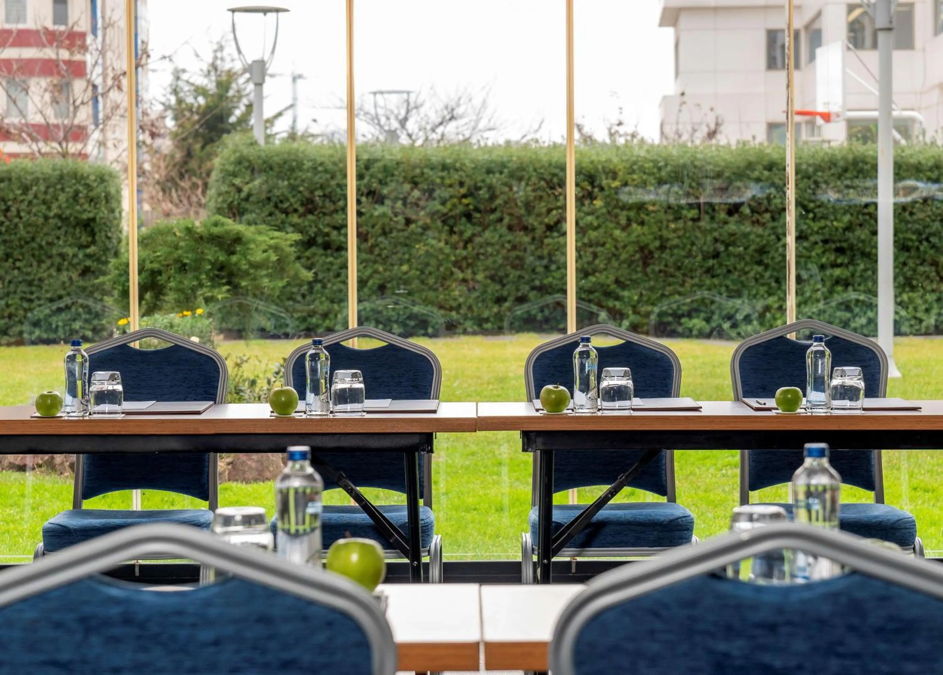 Lounge or bar in Radisson Blu Hotel Istanbul Asia