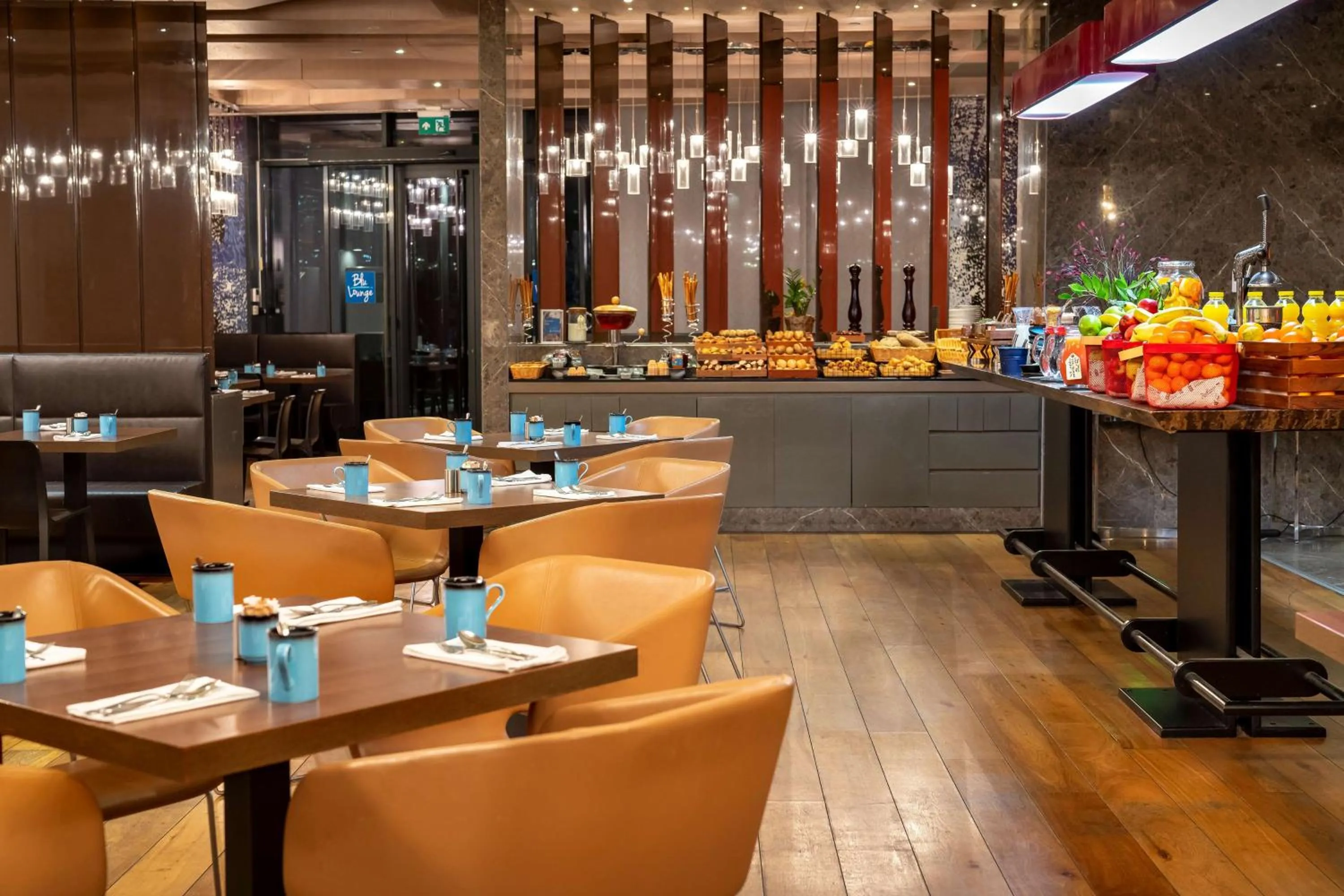 Restaurant/places to eat in Radisson Blu Hotel Istanbul Asia