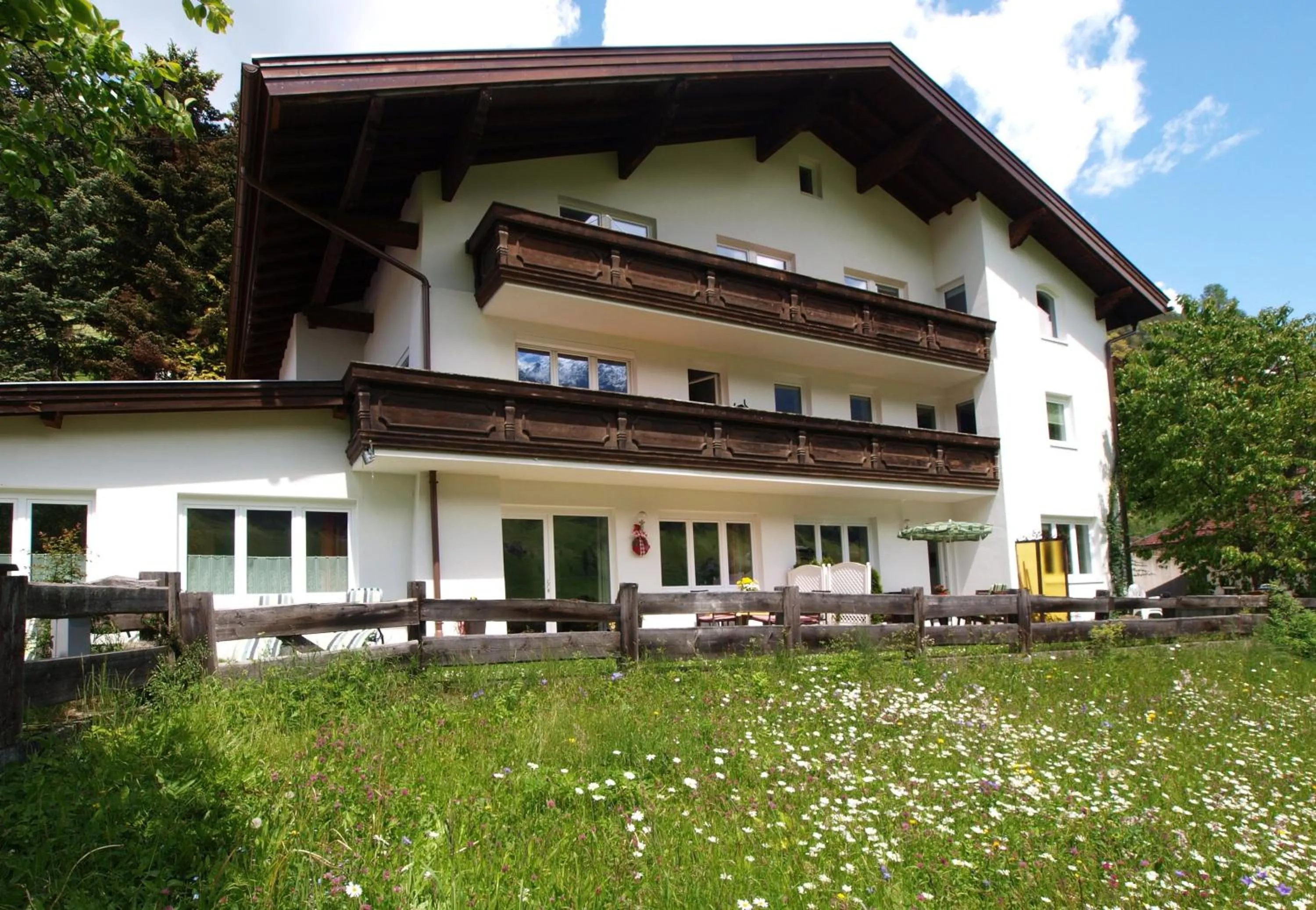 Facade/entrance in Ferienwohnung Mondial