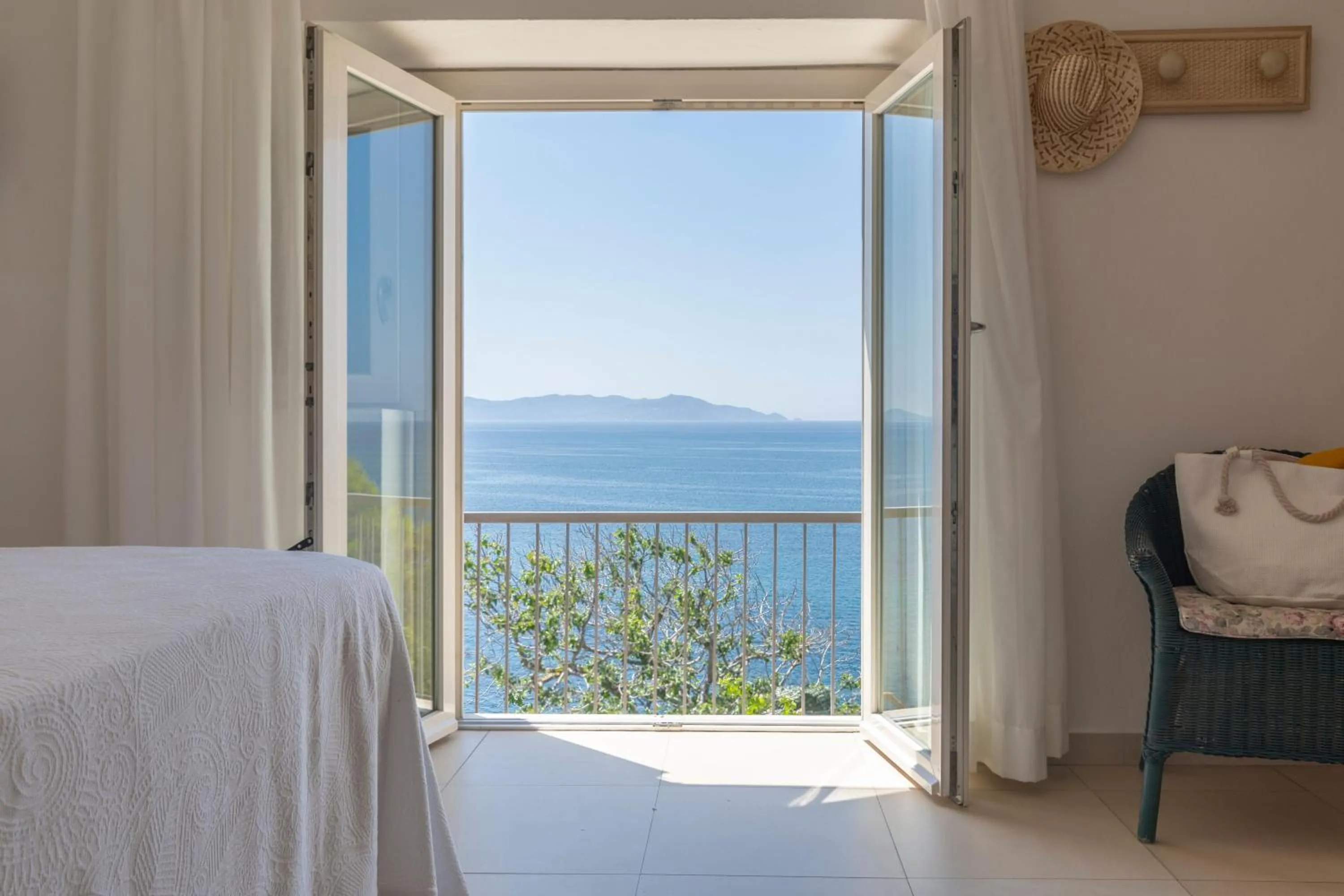 Photo of the whole room in Hotel Capo D'Uomo