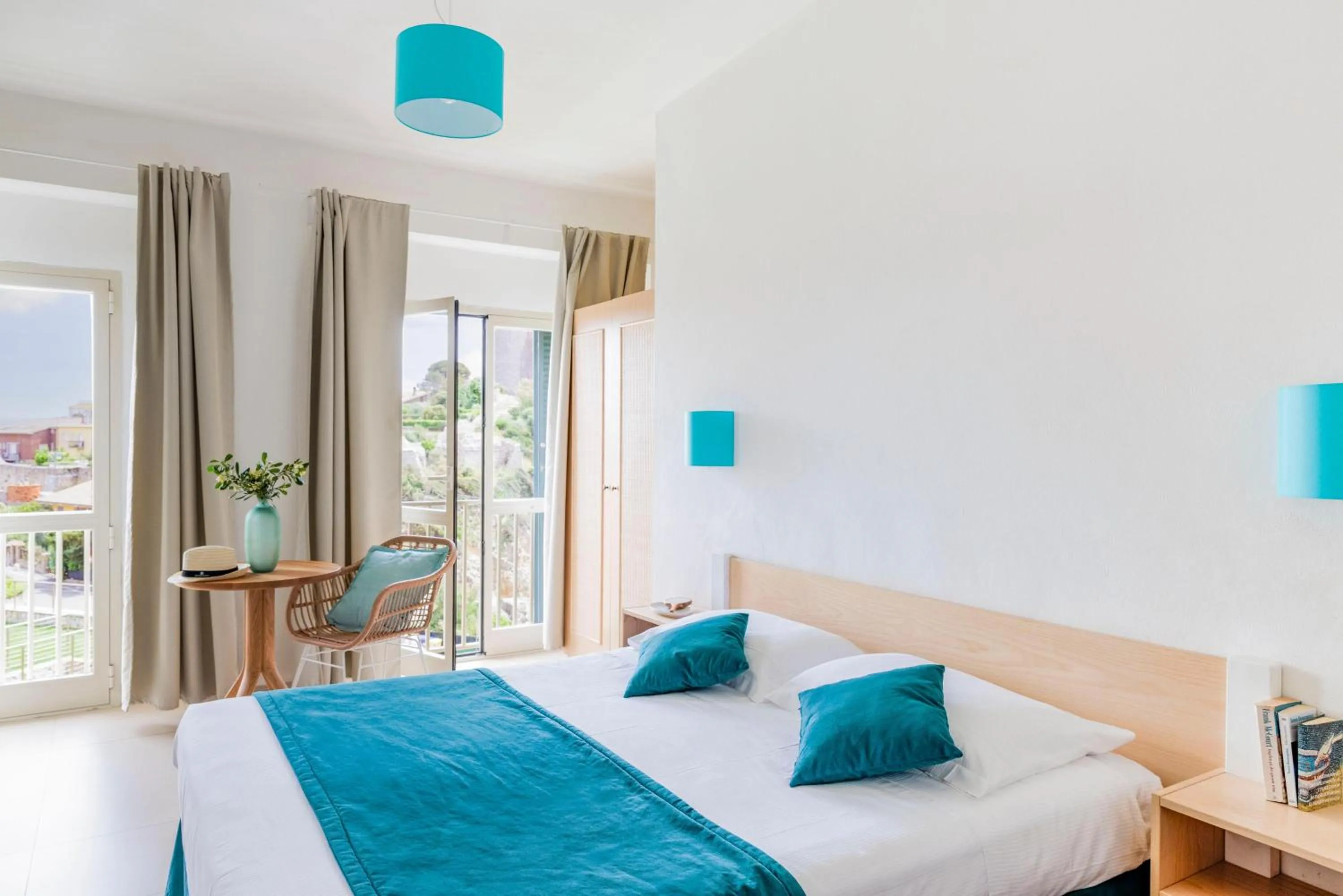 Photo of the whole room in Hotel Capo D'Uomo