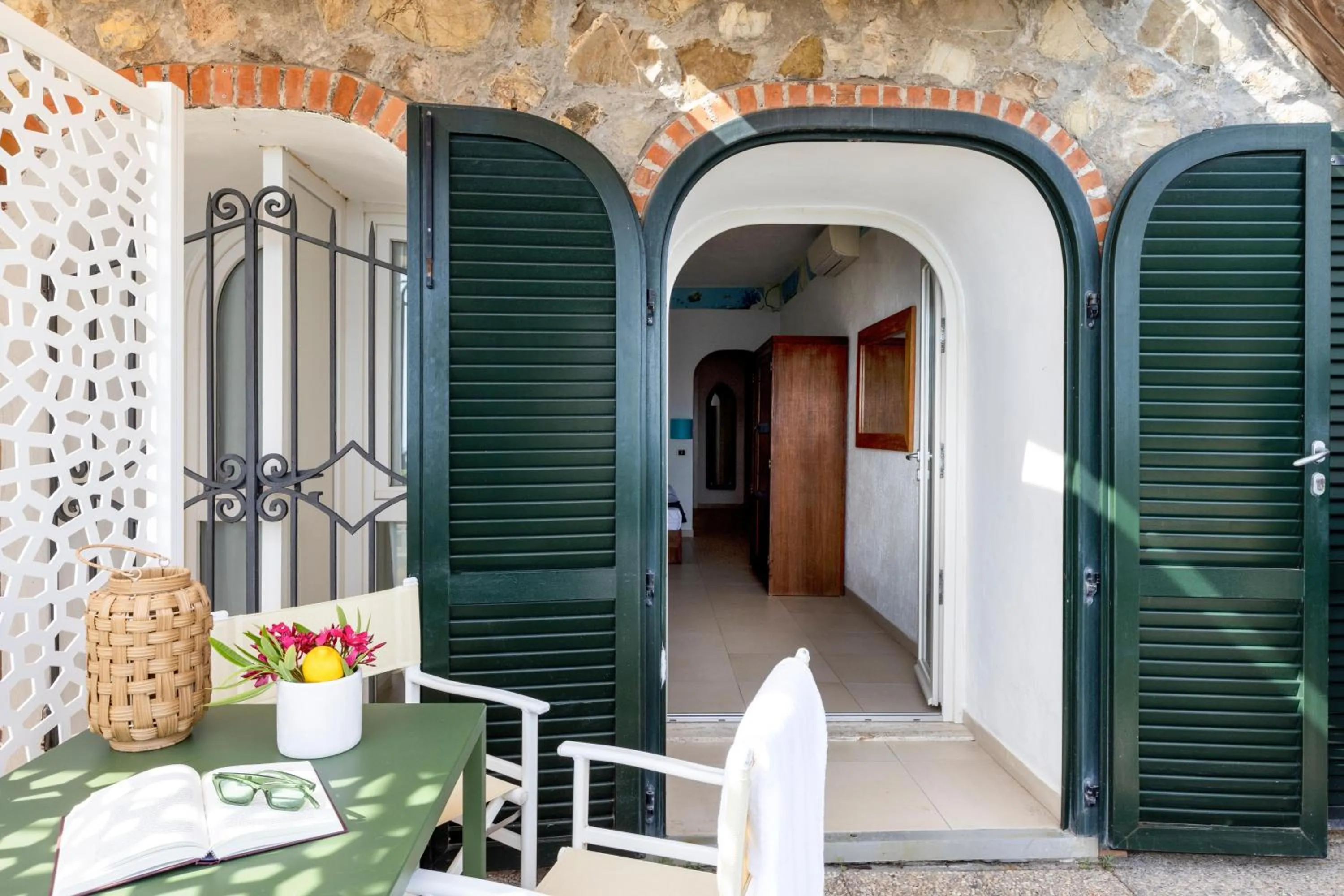 Patio in Hotel Capo D'Uomo