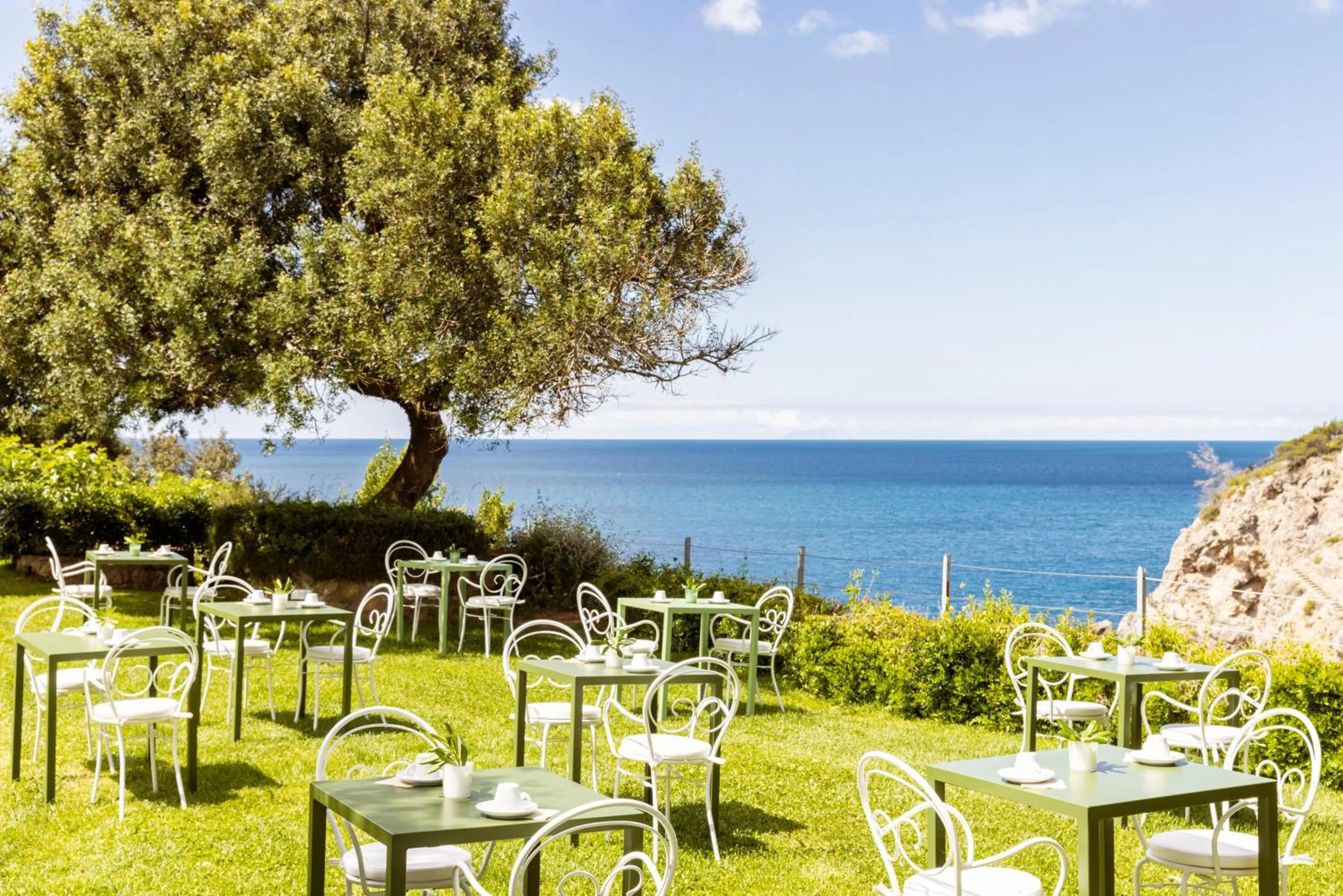 Garden in Hotel Capo D'Uomo