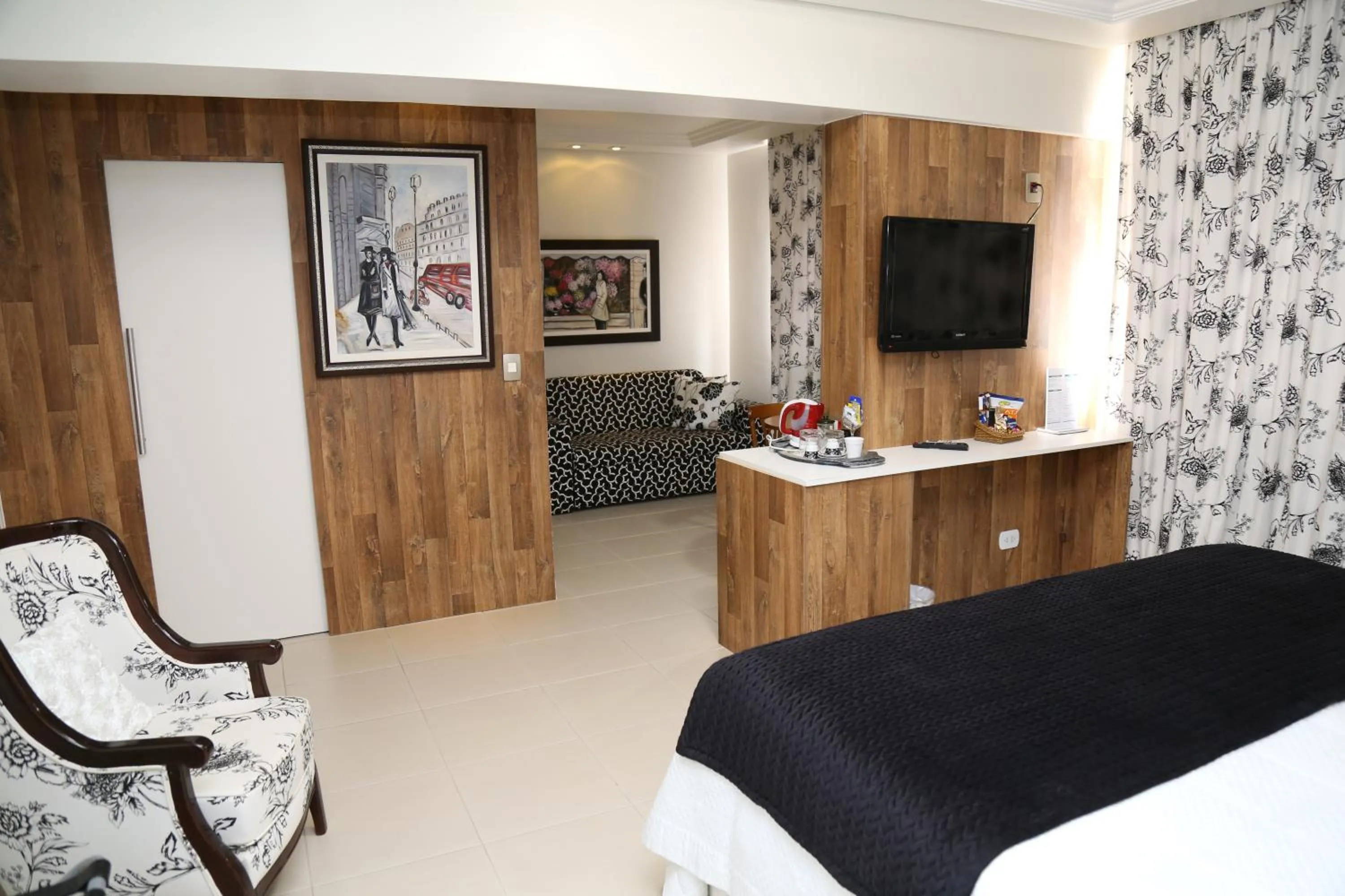 Bed in CHA Royal Plaza Hotel