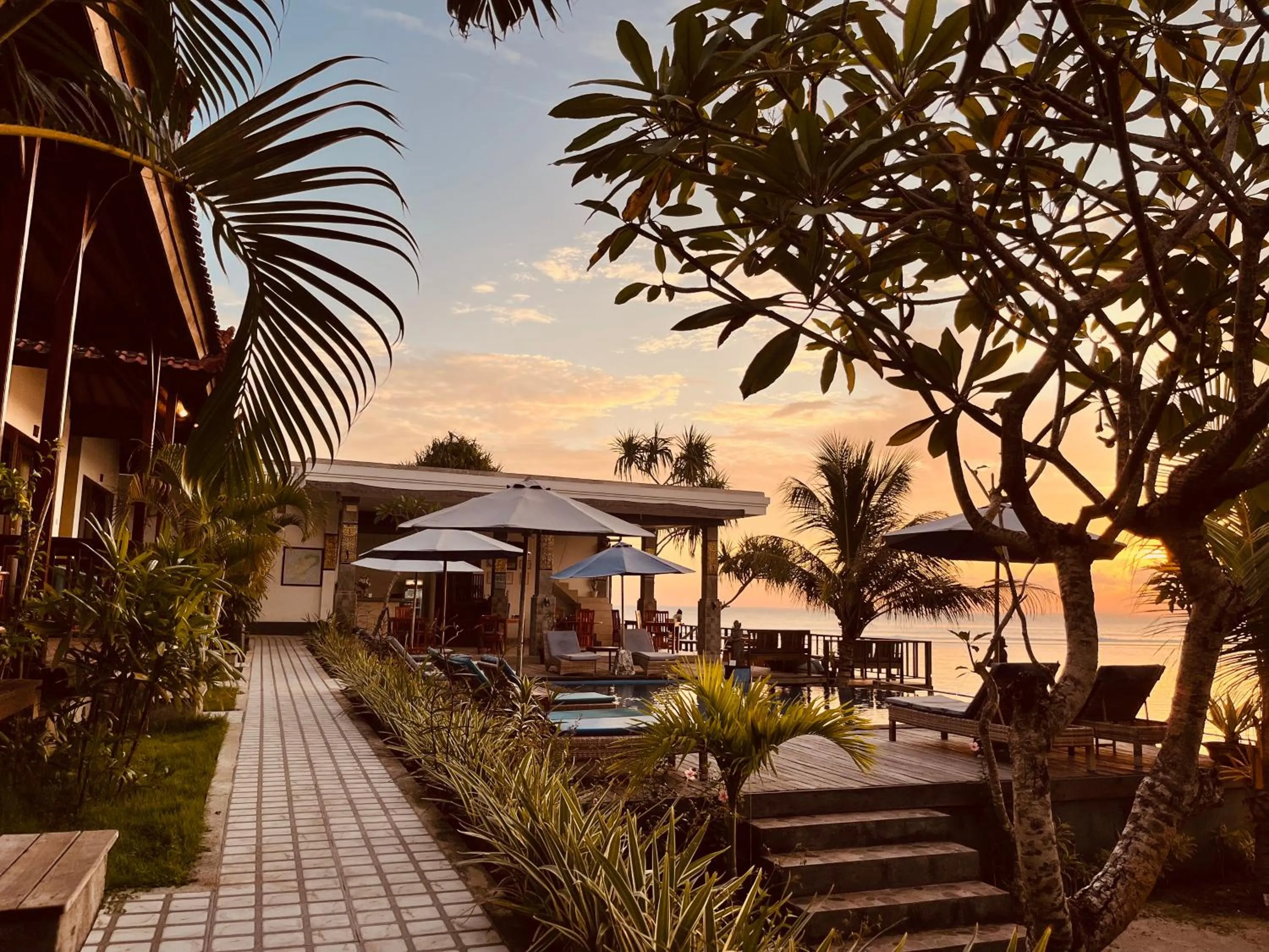 Garden view in Nusa Veranda Sunset Villas & Restaurant