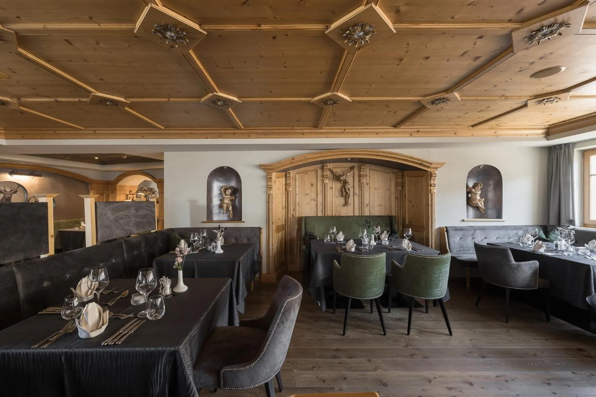 Restaurant/places to eat in Hotel Viertler