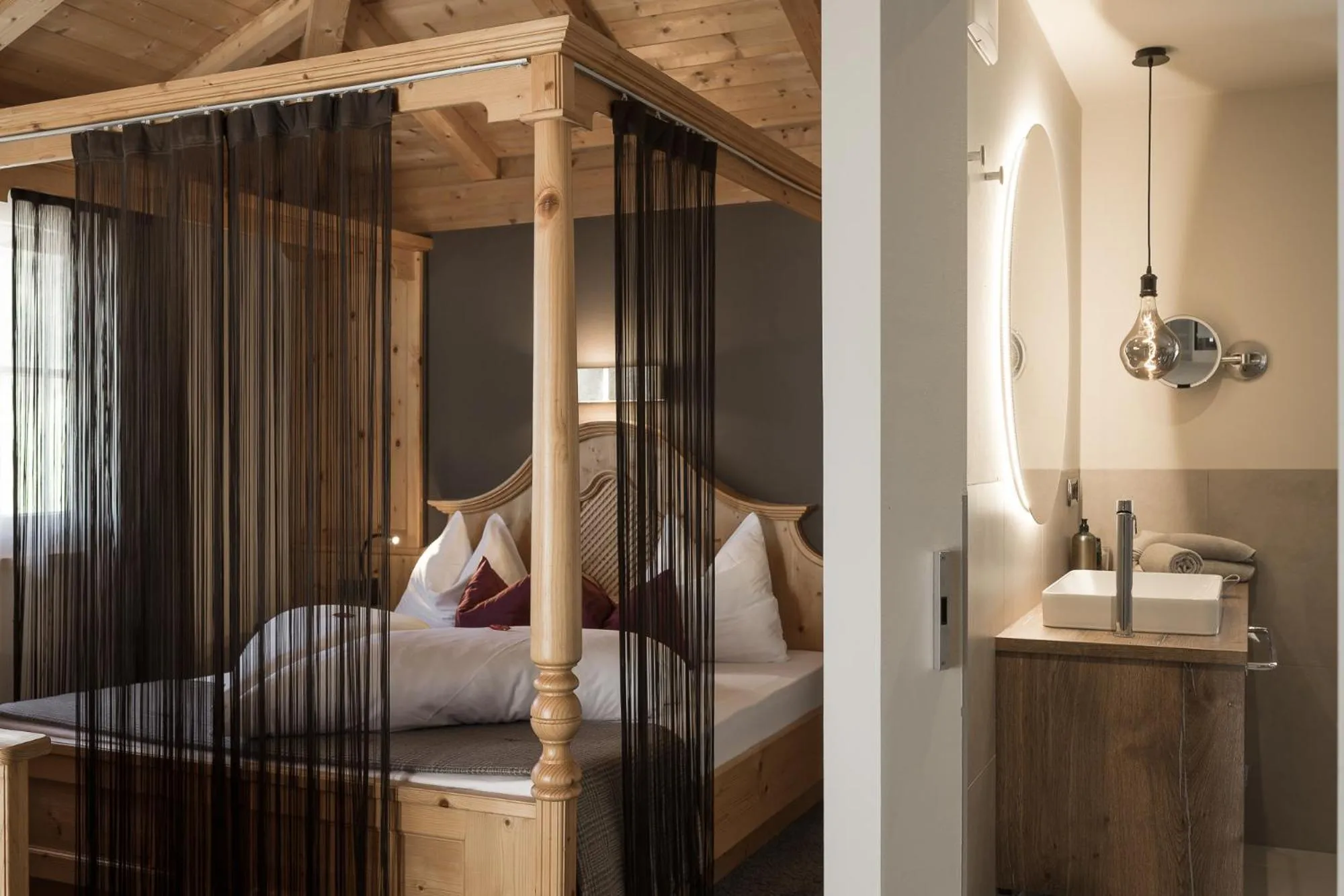 Bed in Hotel Viertler