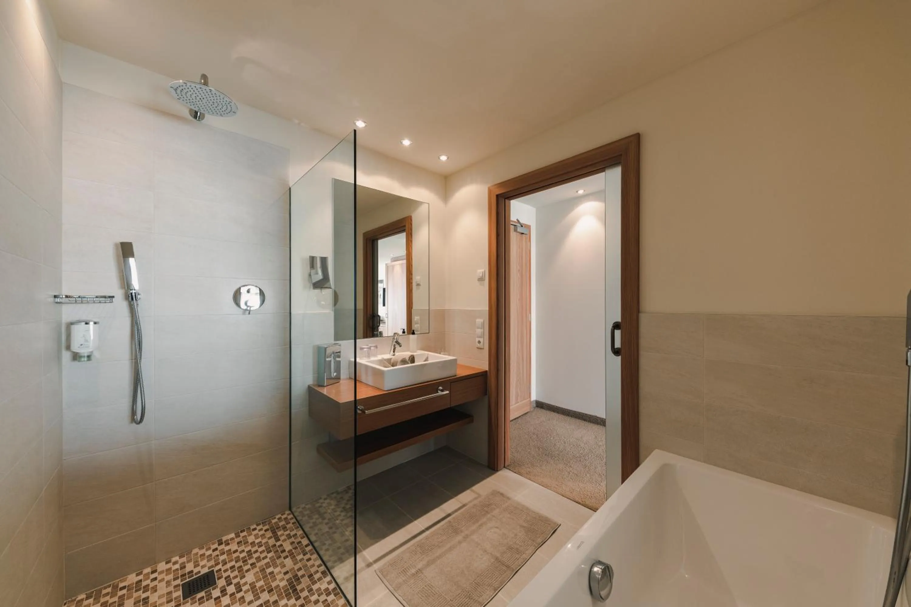 Photo of the whole room in Hotel Viertler