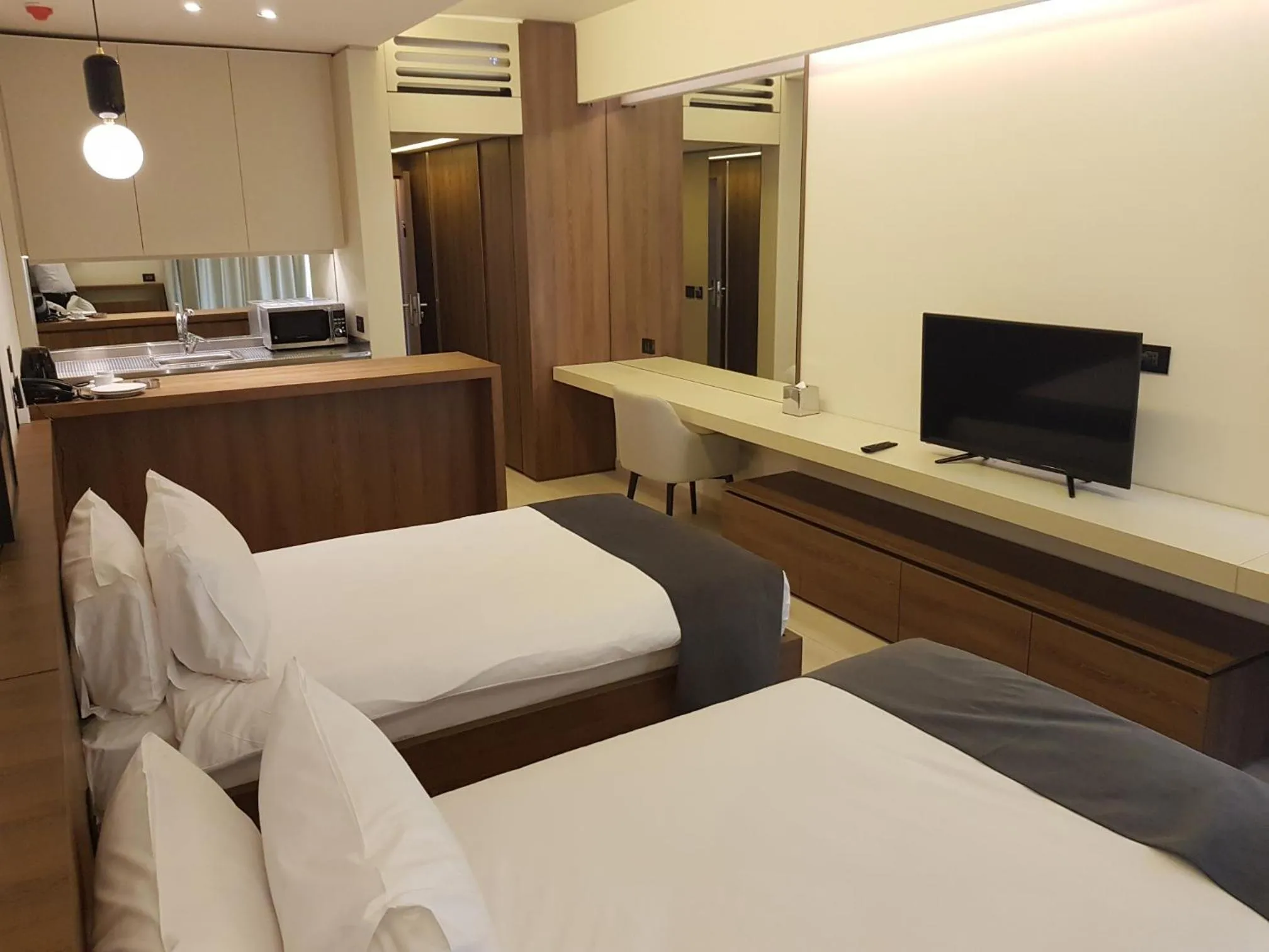 Photo of the whole room in Le Pave Hotel