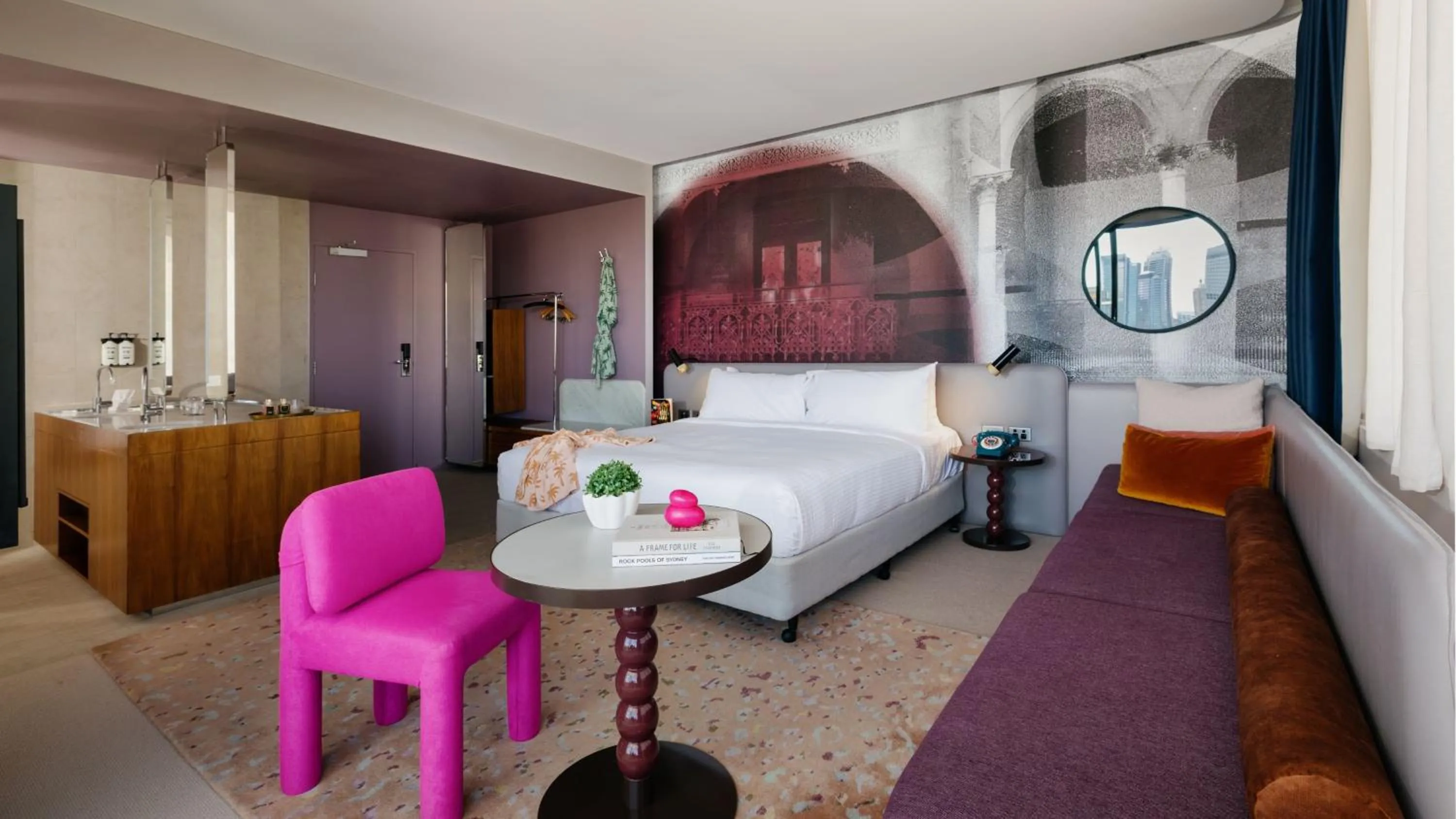 Photo of the whole room, Bed in Hotel Indigo Sydney Potts Point by IHG