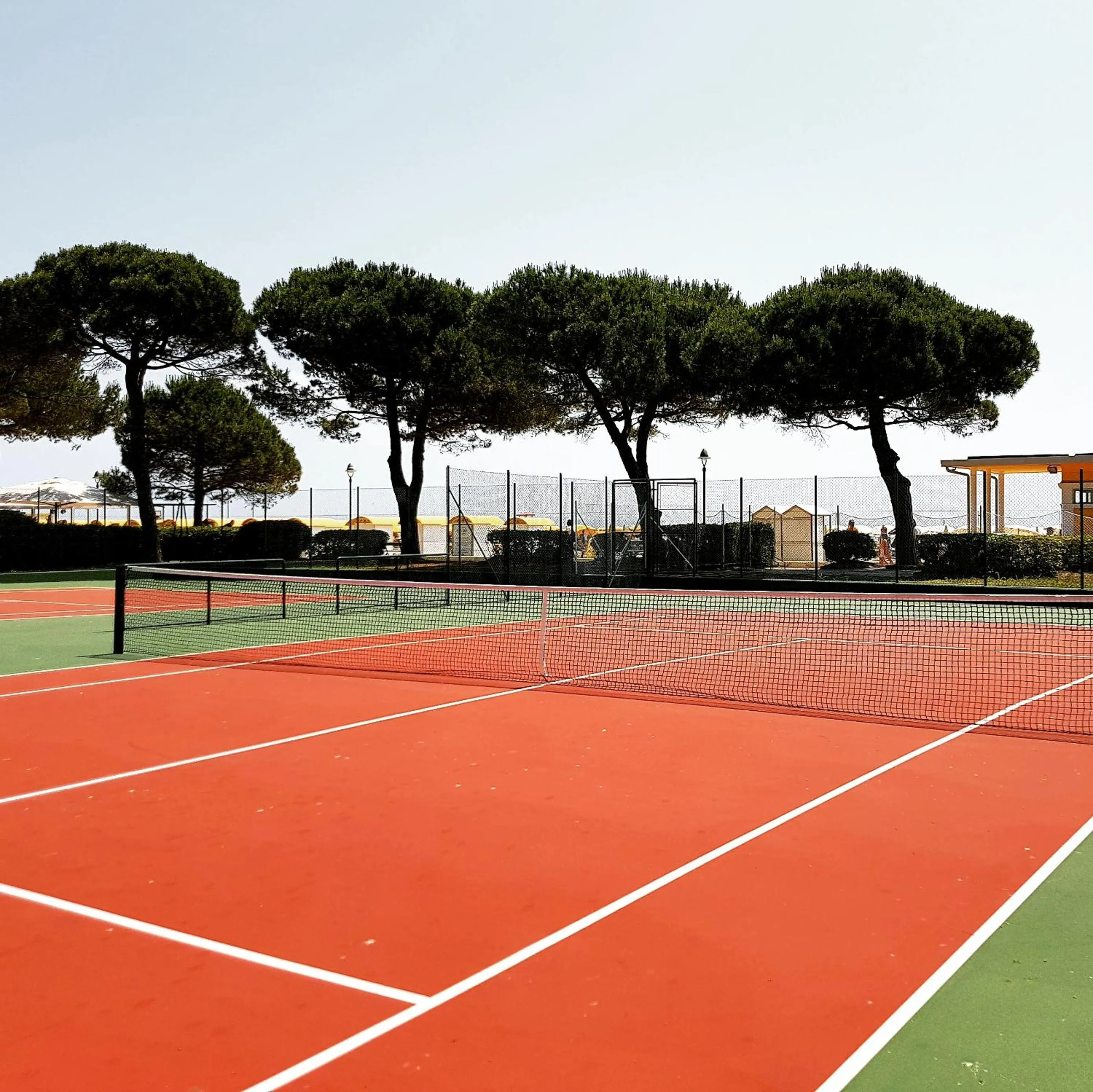 Tennis court in Residence Hotel Hungaria