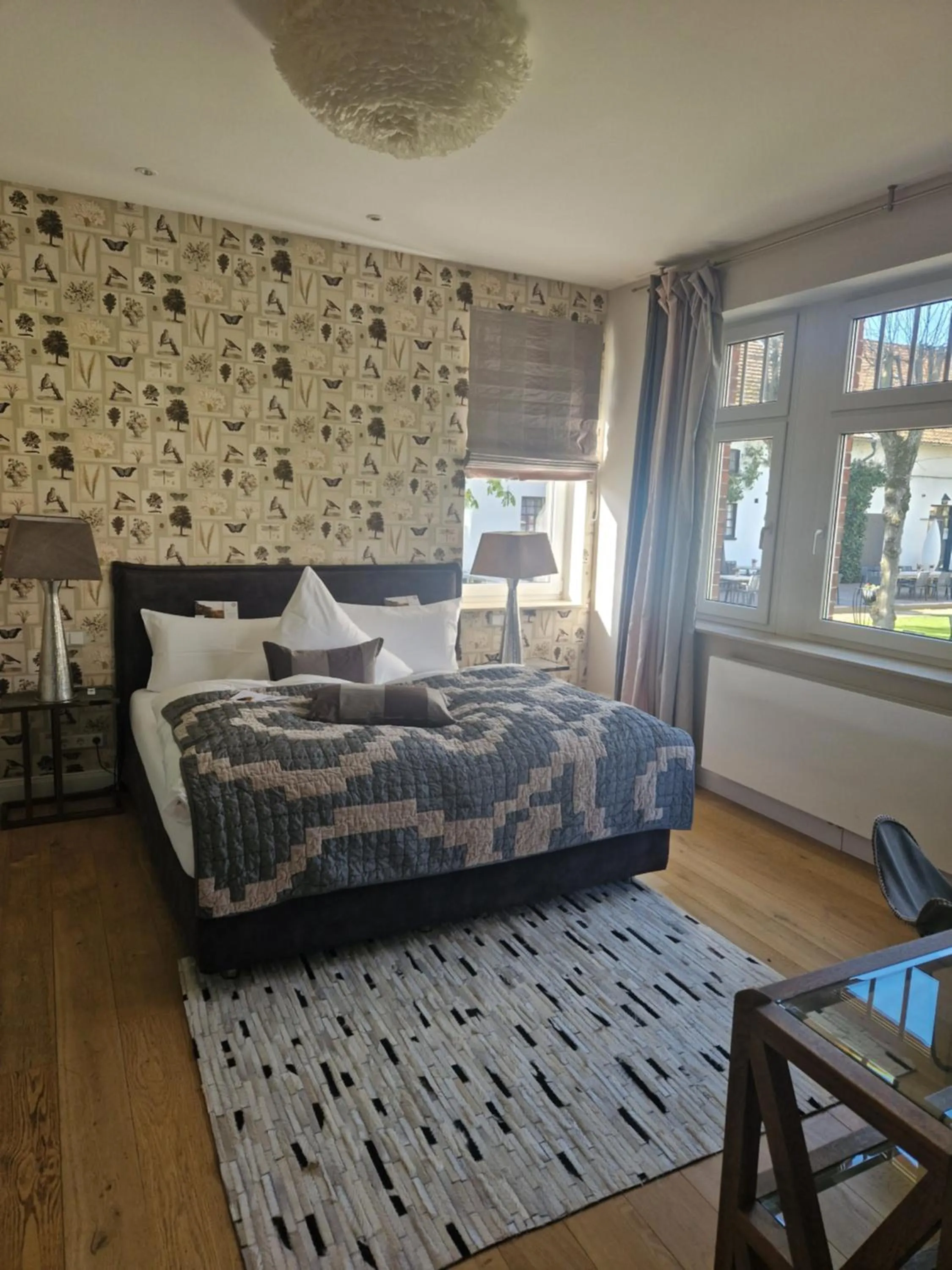 Bed in Hotel Gut Bardenhagen