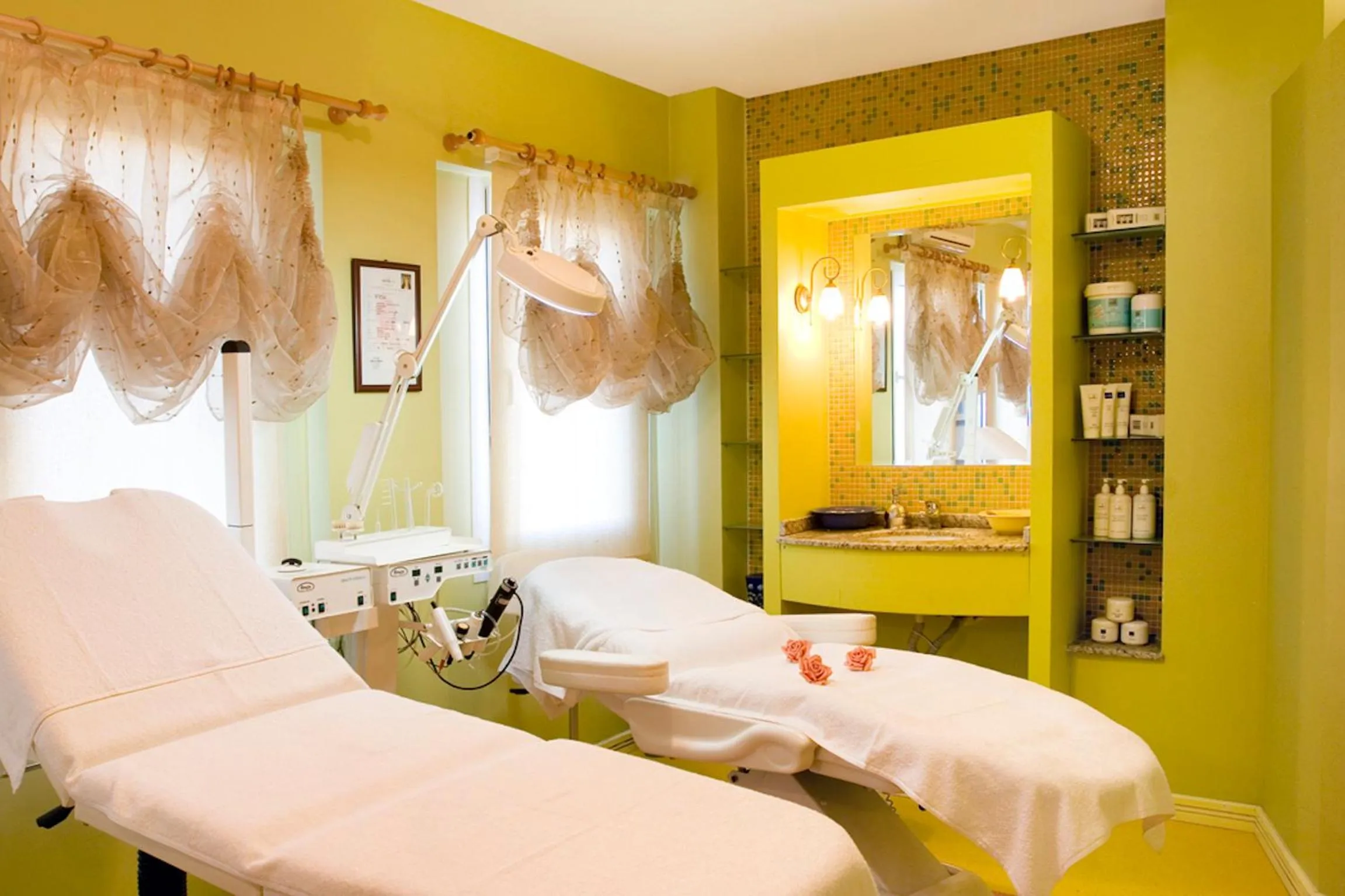 Massage in Delfi Hotel Spa & Wellness Center