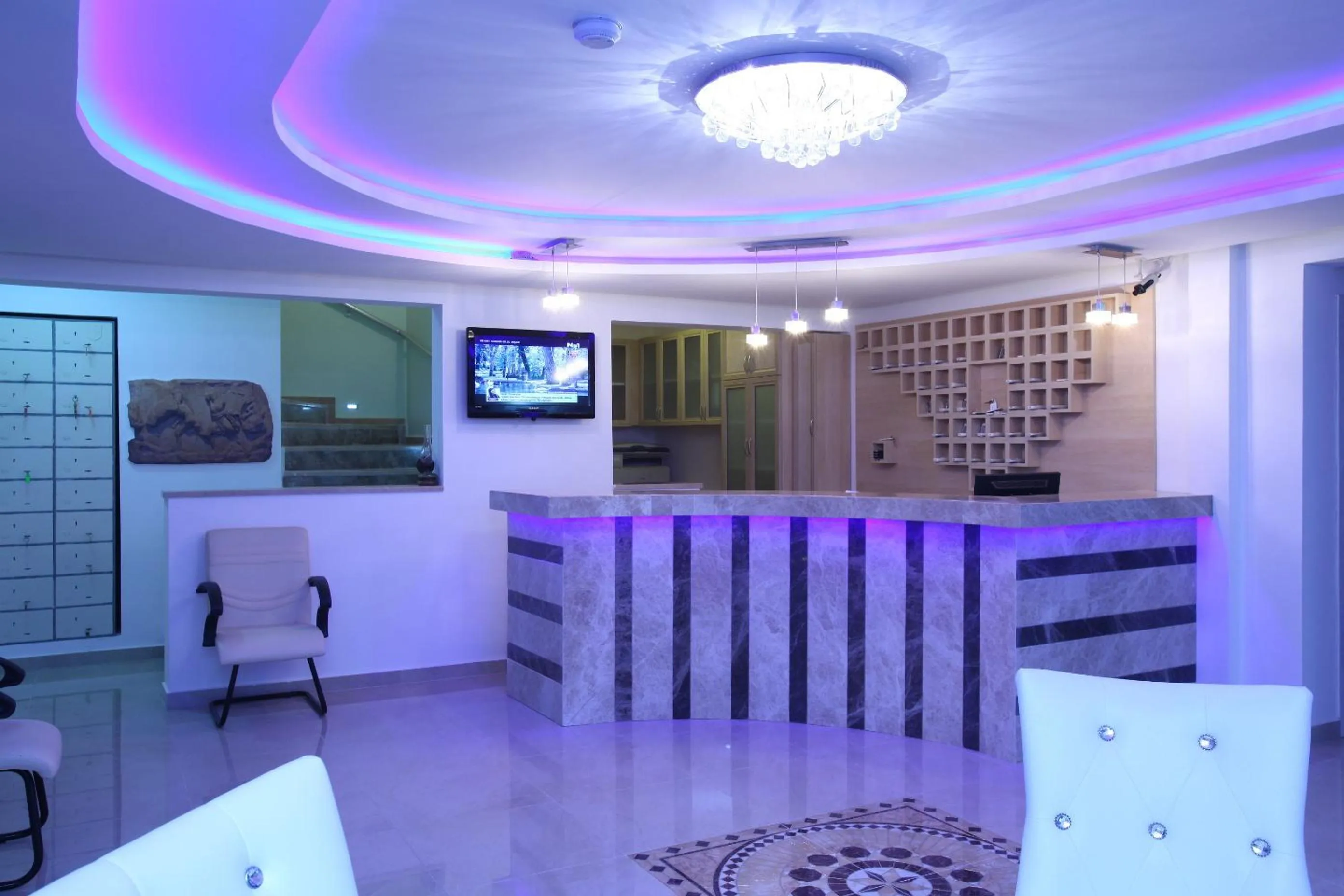 Lobby or reception in Delfi Hotel Spa & Wellness Center