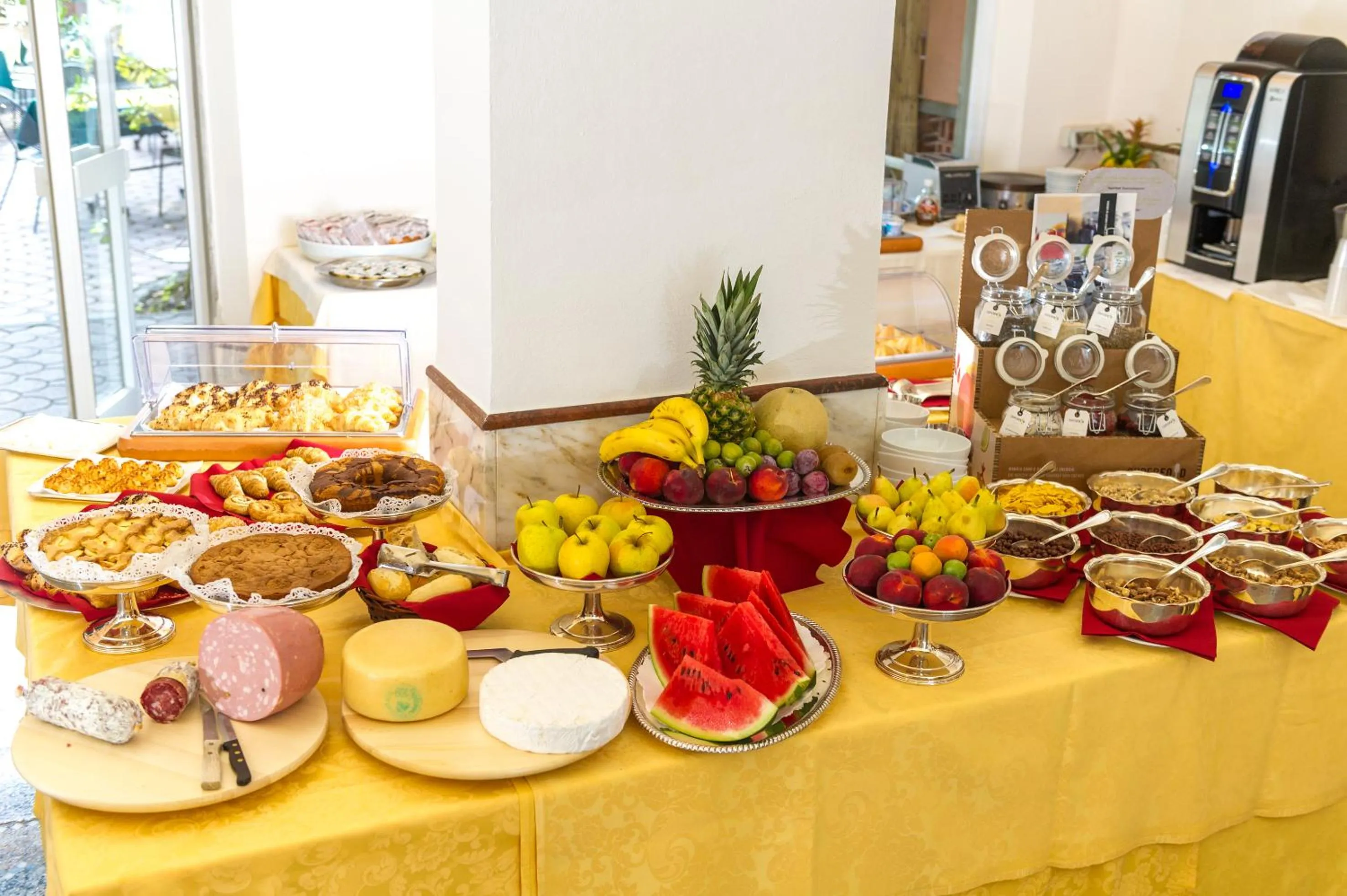 Continental breakfast in Albergo Battelli Only Adults