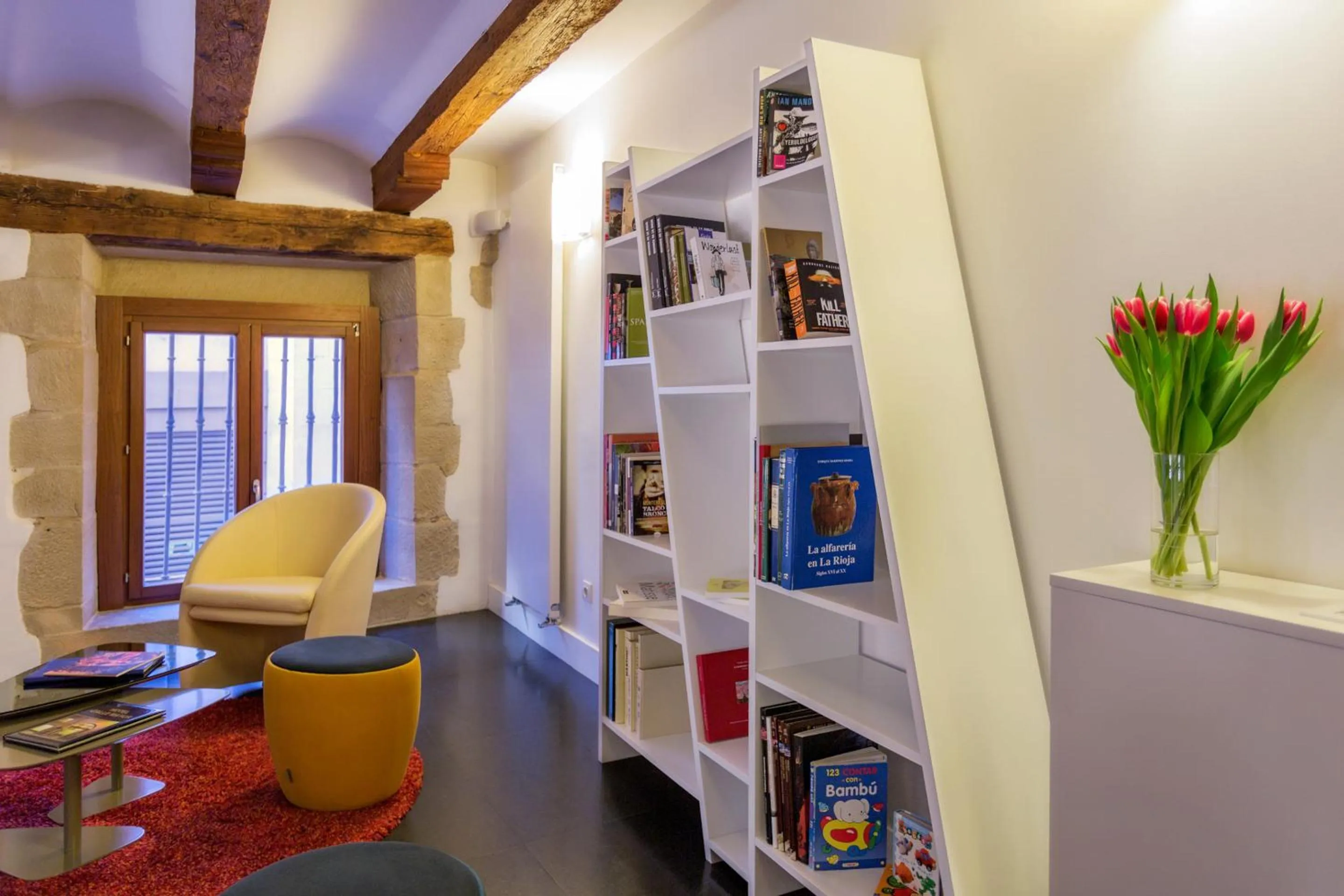 Library in Sercotel Calle Mayor