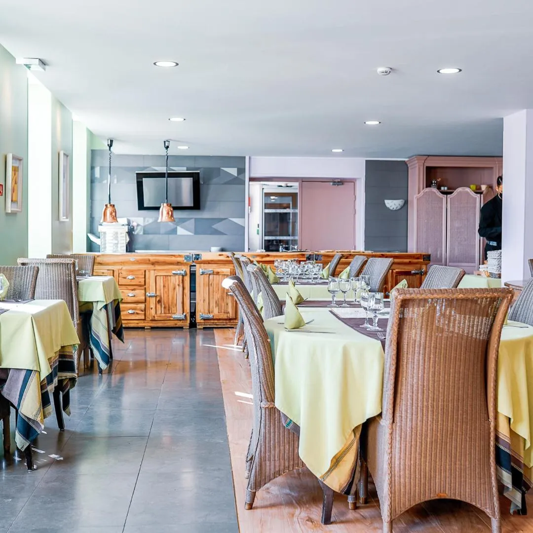 Restaurant/places to eat in Auberge du Manet