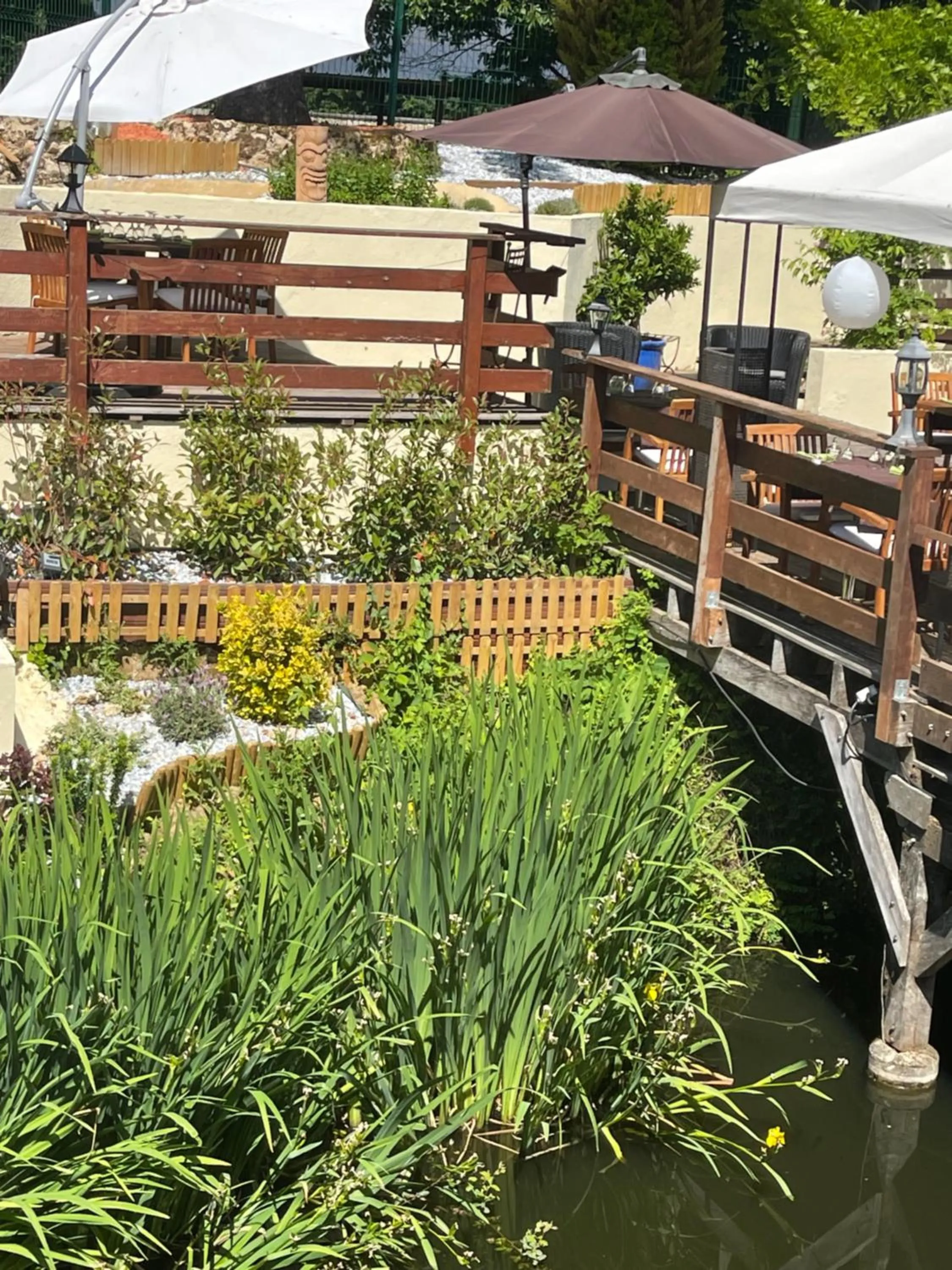 Balcony/Terrace in Auberge du Manet