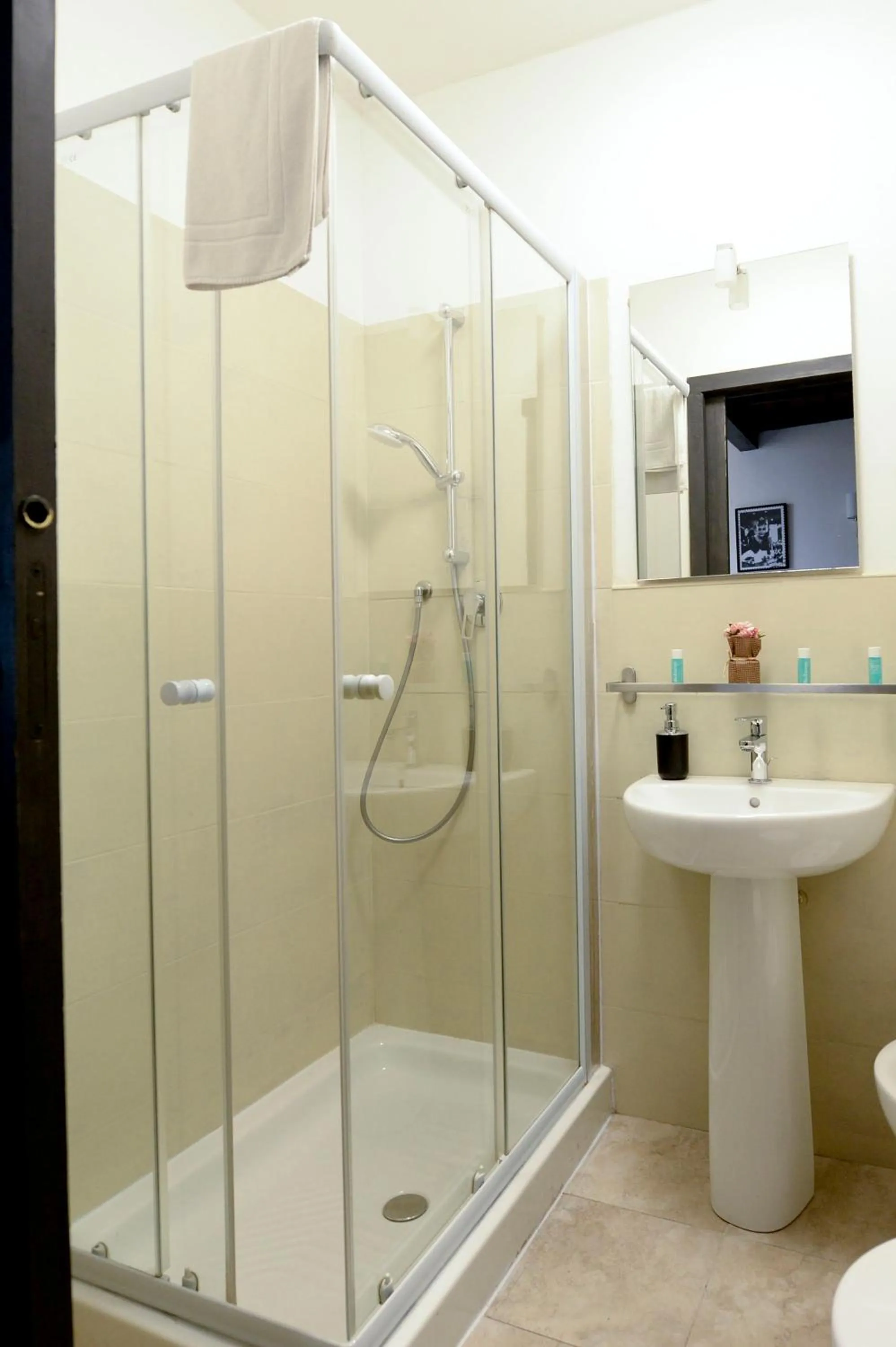 Shower in Palazzo Oliveto