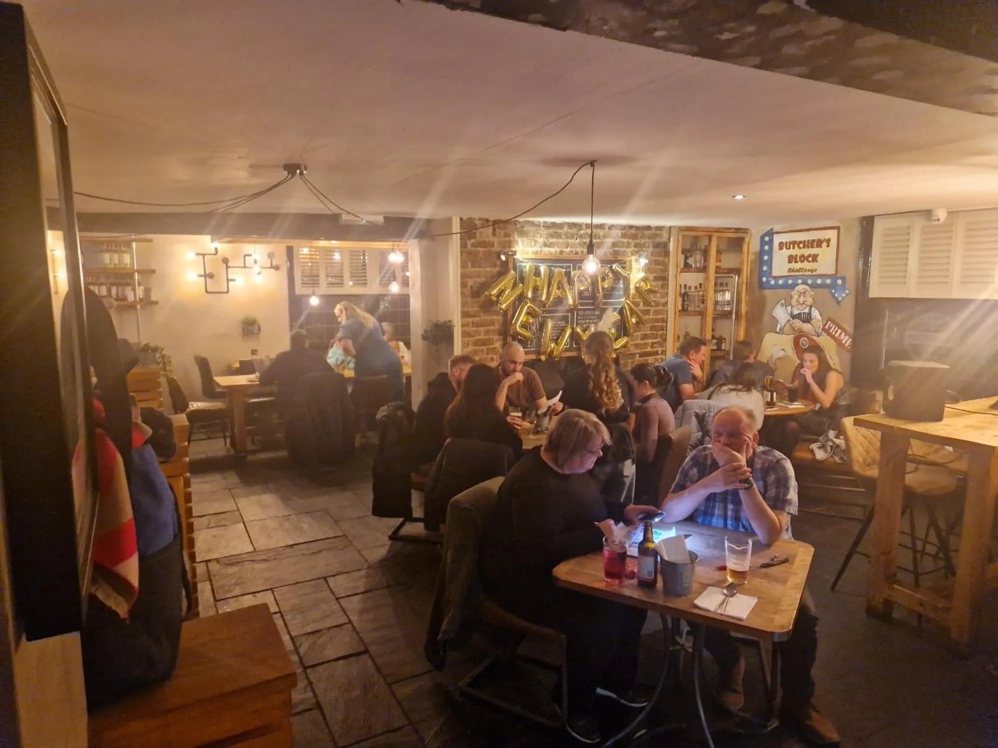 Restaurant/places to eat in Pepper Street Rooms