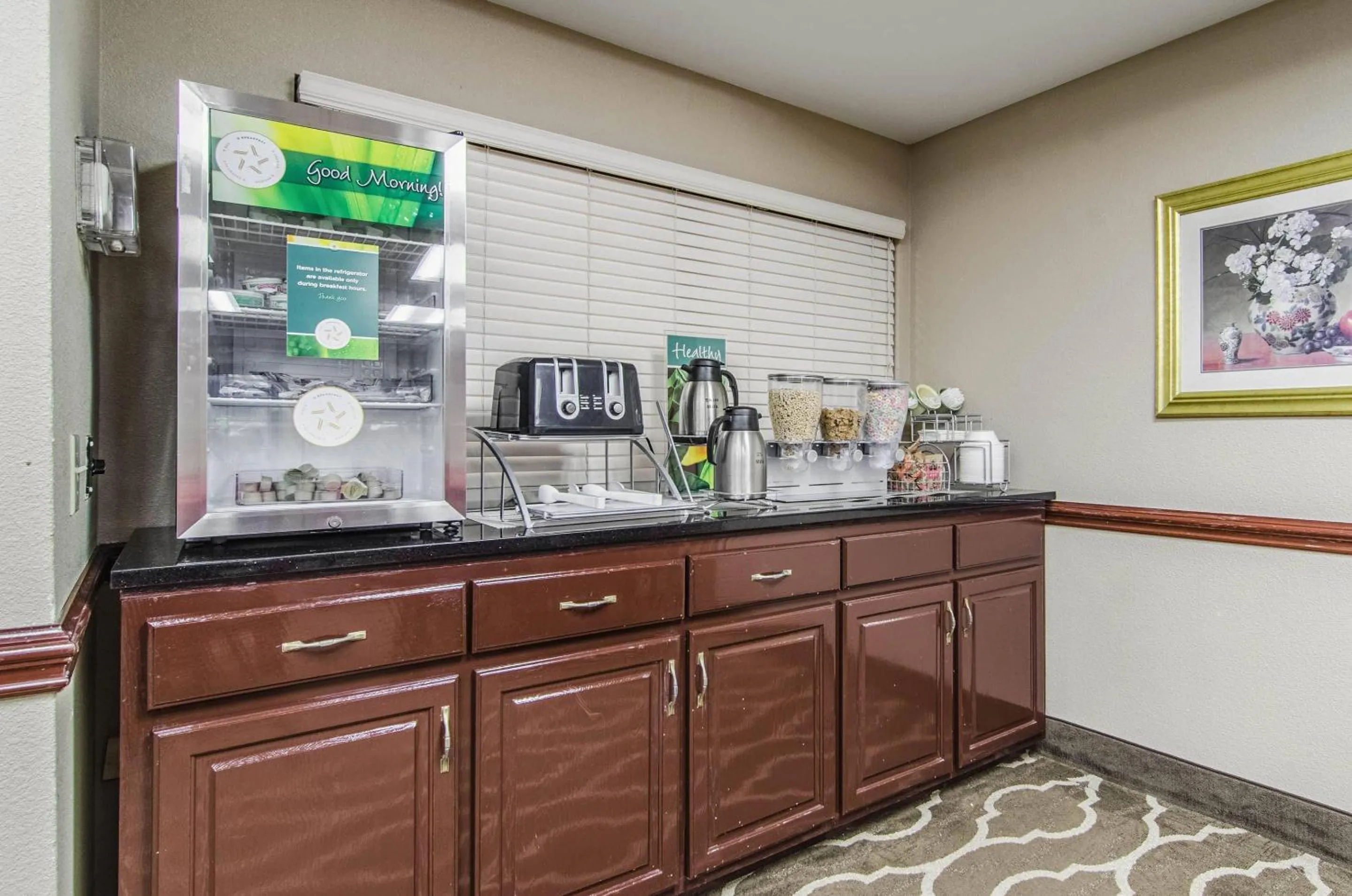 Breakfast in Quality Suites Graham - Burlington South