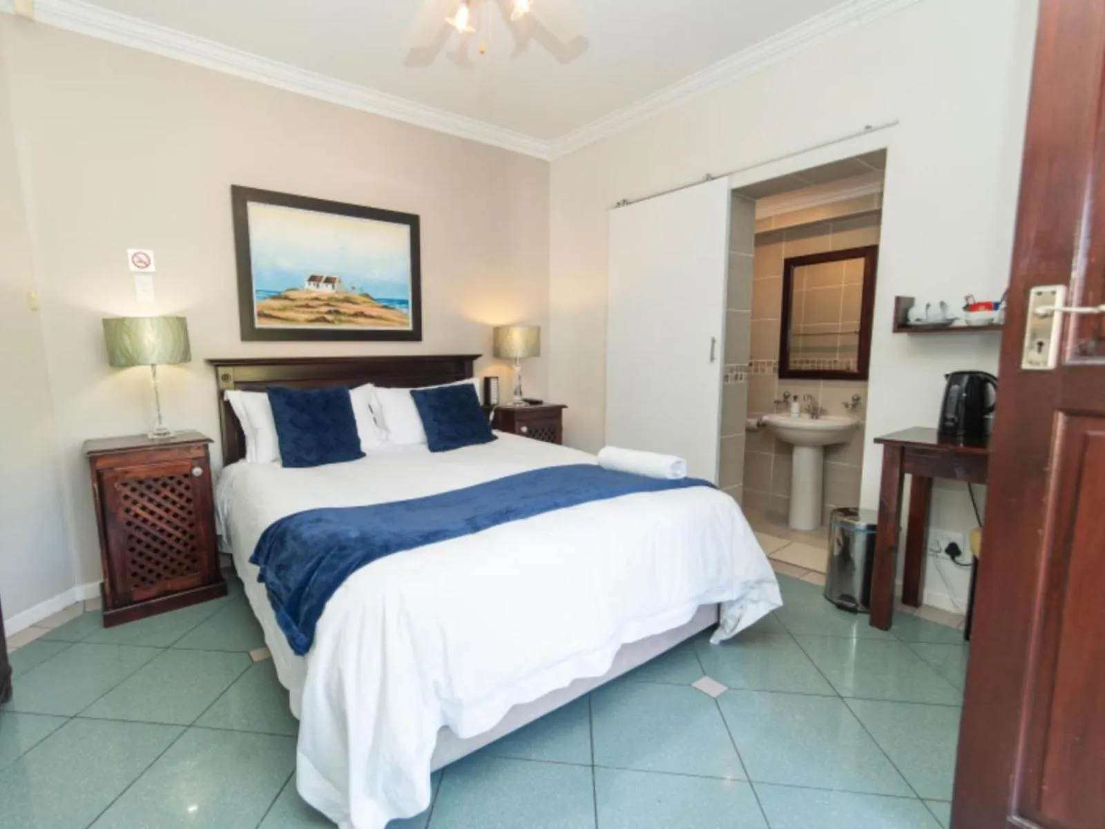 Bed in Amani Guest Lodge