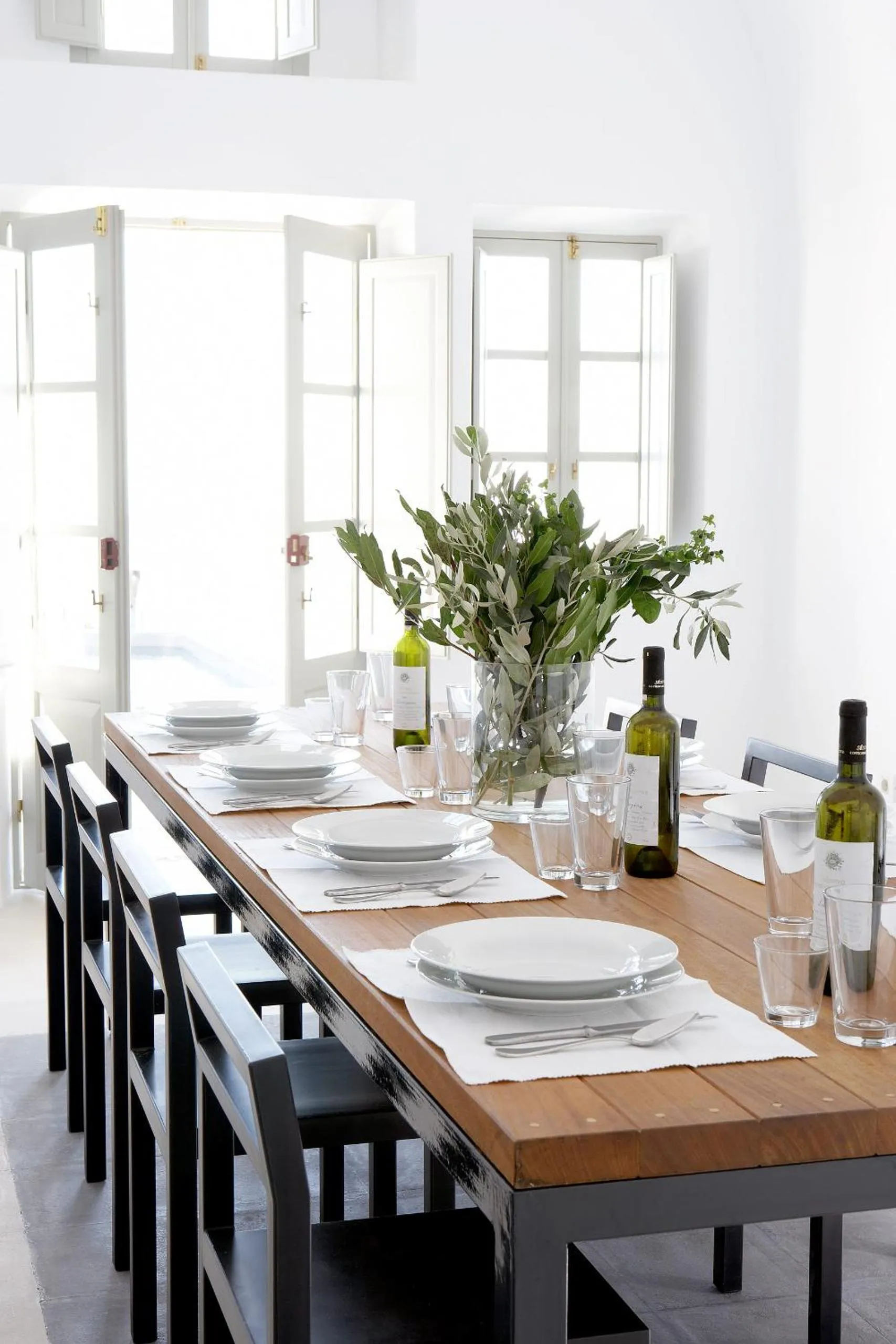 Dining area in Villa Fabrica Santorini