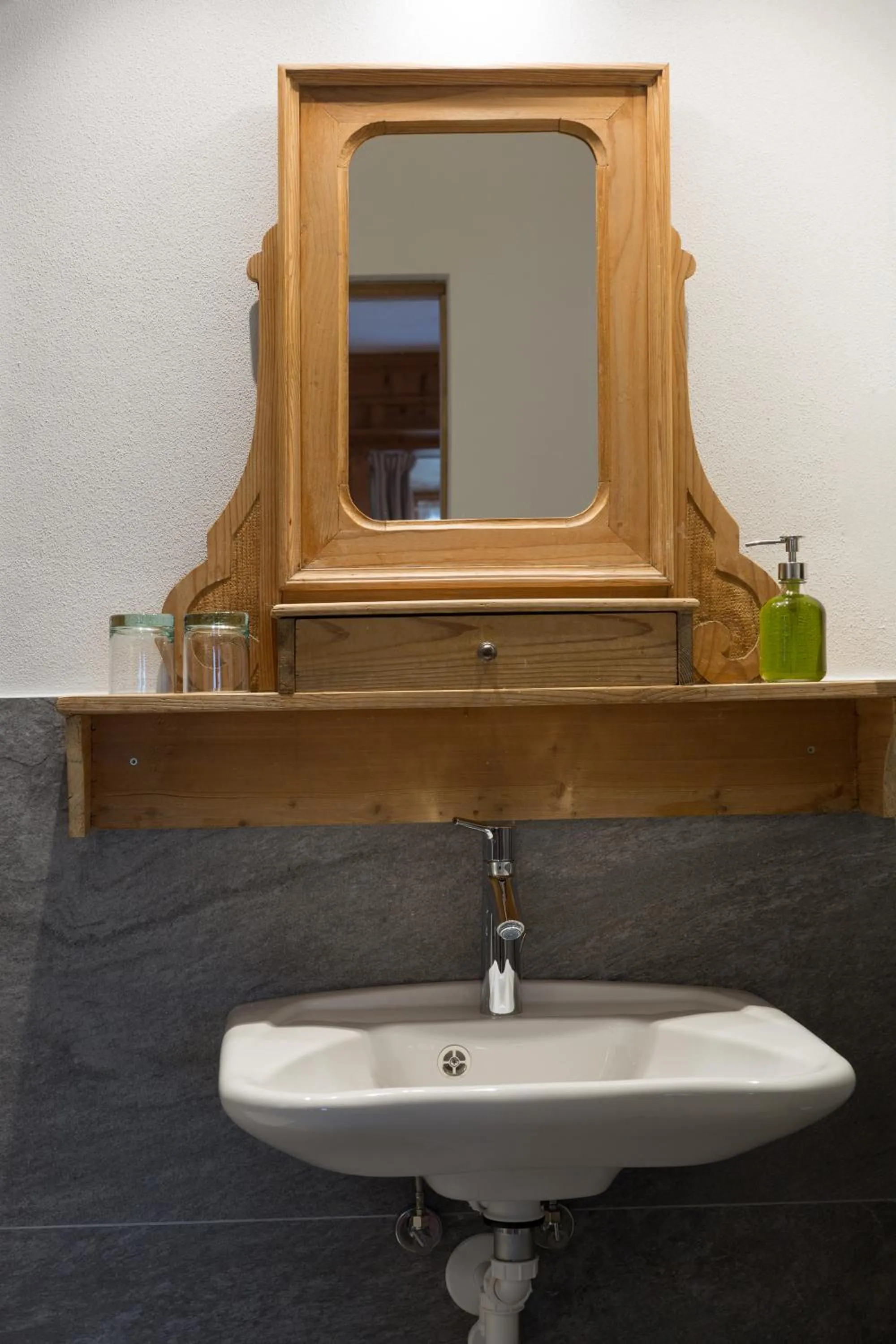 Decorative detail in Garni Bachlerhof