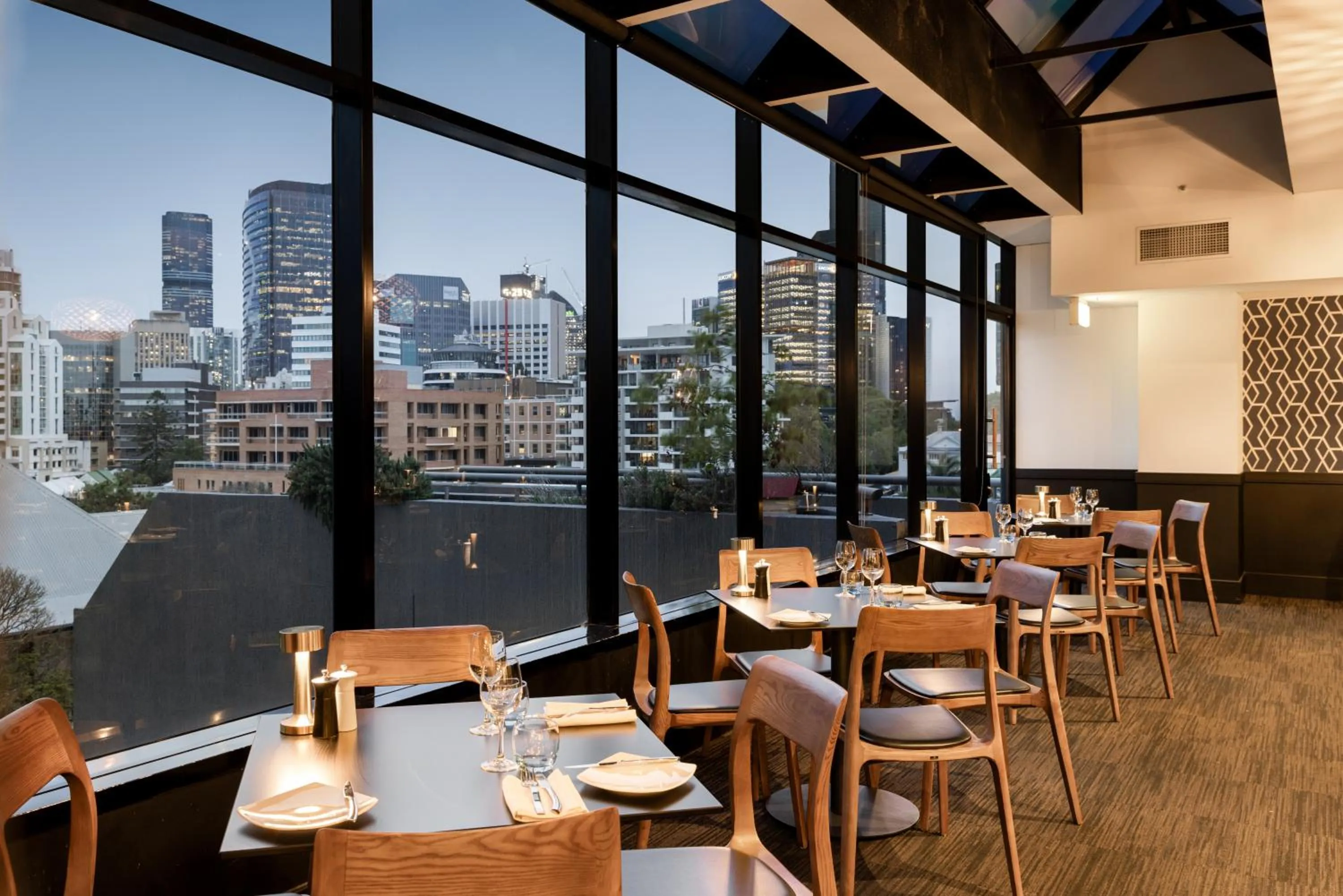 Restaurant/places to eat in Hotel Grand Chancellor Brisbane
