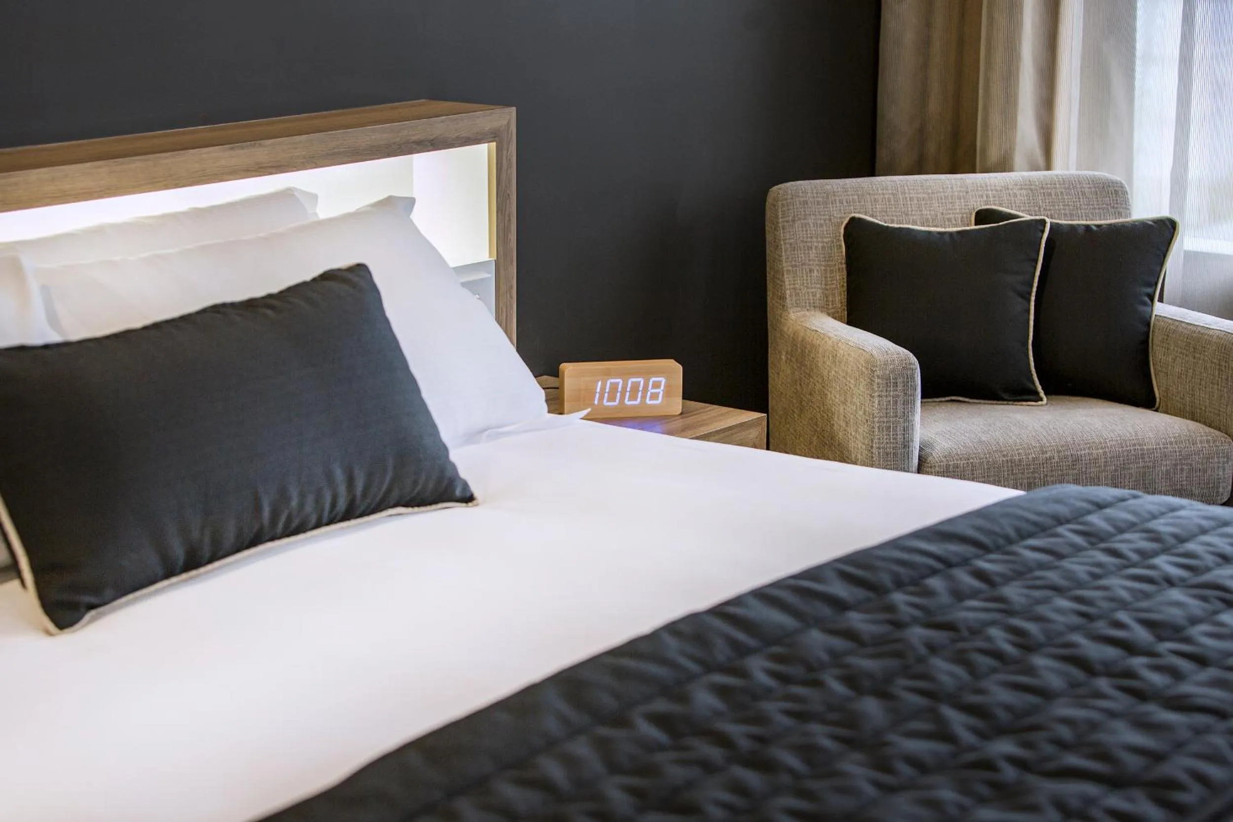 Bed in Hotel Grand Chancellor Brisbane