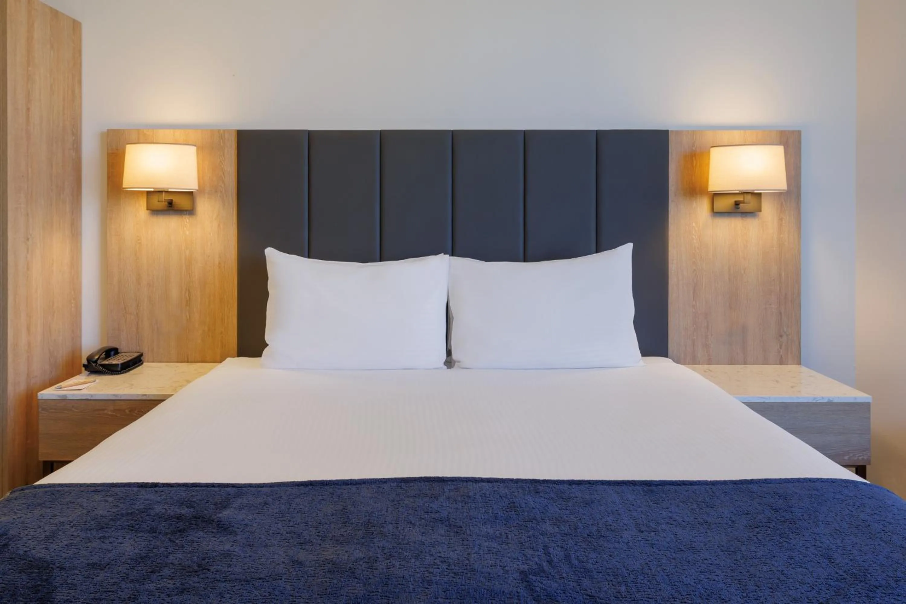 Bed in Hotel Grand Chancellor Brisbane